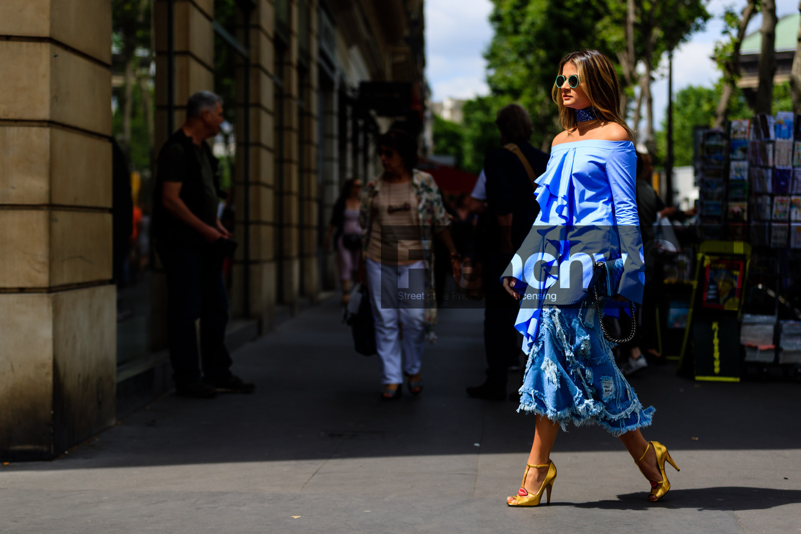 atmosphere details, AUTUMN WINTER 2016-2017, AW 16-17, blue bag, blue bandana, blue denim, blue top, bustier top, chanel, denim bag, denim skirt, FALL WINTER 2016-2017, fashion week, frenchystyle, full length, FW, FW 16-17, golden shoes, HAUTE COUTURE, high heels, horizontal, jonathan paciullo, leather shoes, MENSWEAR, metallic heels, PARIS, PFW, shiny shoes, street style, sunglasses, thassia naves