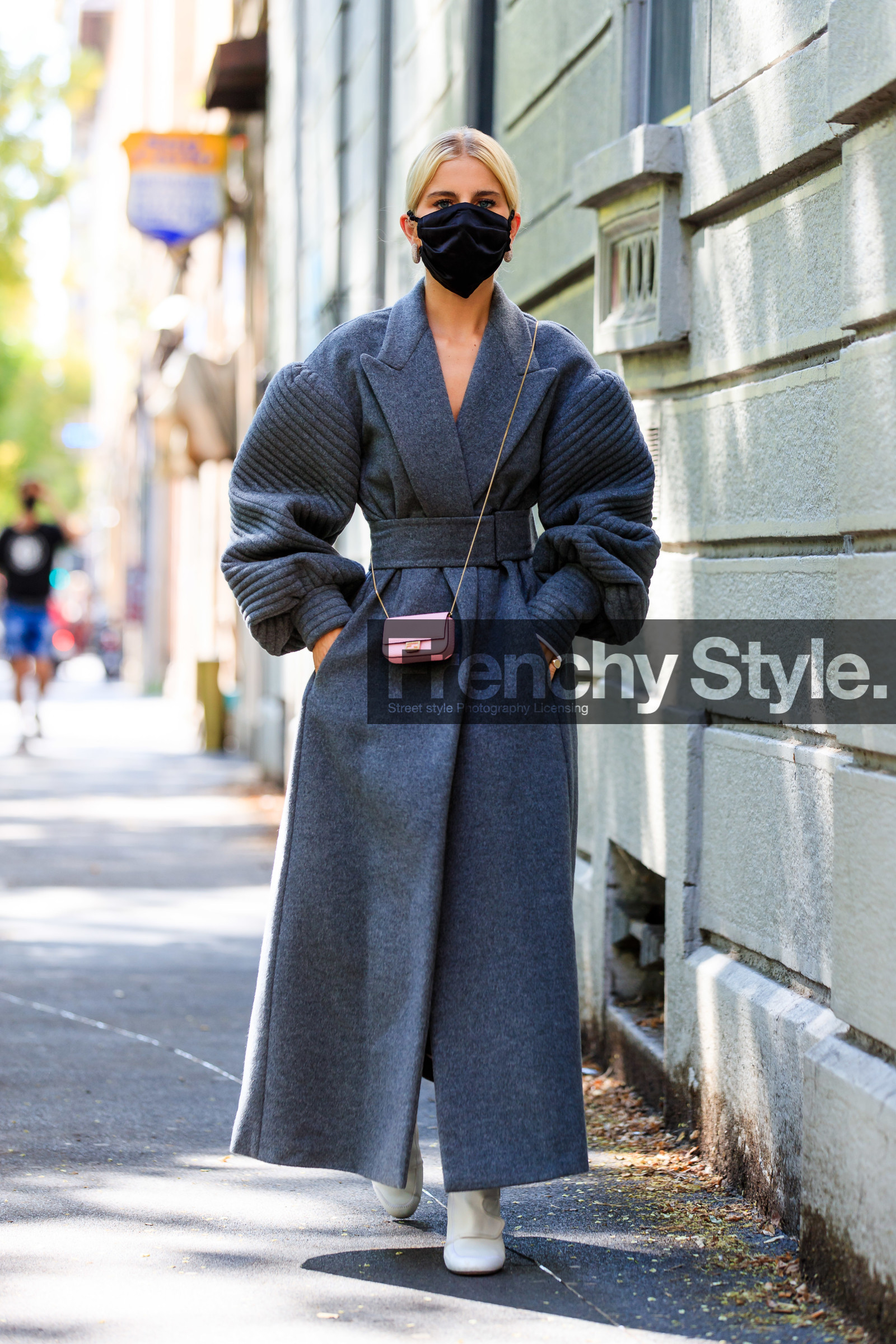 grey coat, grey dress, dress coat, belted coat, belted dress, long coat, crossbody bag, light pink bag, light pink leather bag, mini bag, fendi bag, fendi coat, fendi boots, diamond earrings, round shape earrings, celine earrings, golden chain strap bag, white leather boots, oversize shoulder, covid face mask, caro daur, fashion week, frenchystyle, FW, jonathan paciullo, street style, MFW, MILAN, SPRING SUMMER 2021, SS 21, vertical, full length