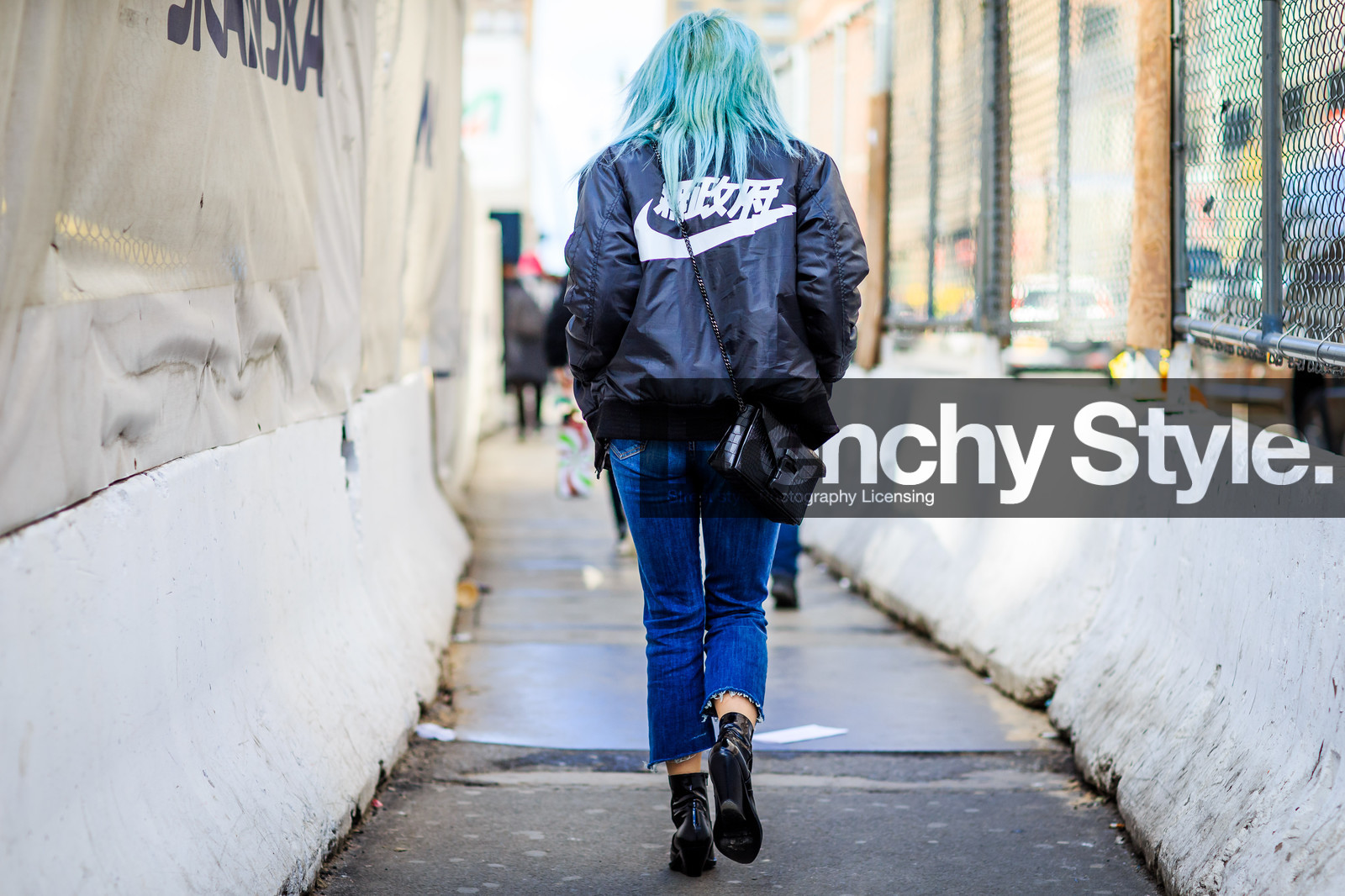 atmosphere details, AUTUMN WINTER 2016-2017, AW 16-17, back detail, black bag, black boots, black jacket, blue denim, bomber jacket, denim pants, dyed hair, FALL WINTER 2016-2017, fashion week, frenchystyle, full length, FW, FW 16-17, high heels, horizontal, jeans, jonathan paciullo, leather bag, leather boots, NEW YORK, nike, NYFW, street style, trousers, varnished leather shoes, woman