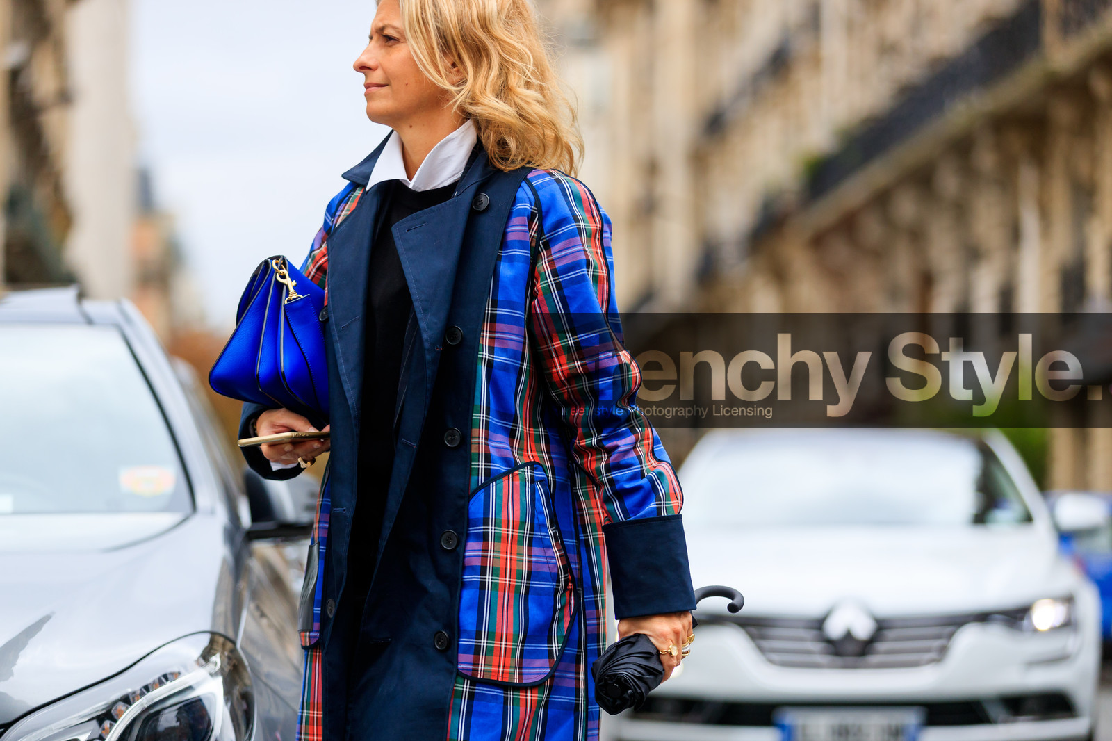 atmosphere details, blue bag, blue coat, checked coat, detail, fashion week, frenchystyle, FW, graphic jacket, horizontal, jonathan paciullo, jw anderson, leather bag, PARIS, PFW, plaid, printed jacket, SPRING SUMMER 2018, SS 18, street style, tartan, trench coat, white shirt