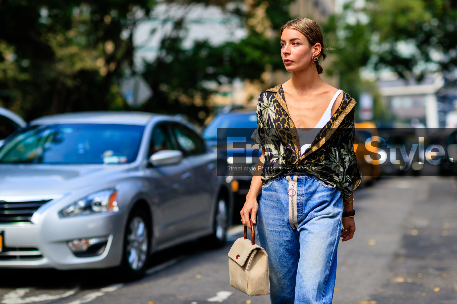 animal print, atmosphere details, beige bag, blue denim, chanel, denim pants, detail, dries van noten, fashion week, floral, flower, frenchystyle, FW, green shirt, horizontal, irina lakicevic, jeans, jonathan paciullo, leopard print, NEW YORK, NYFW, printed shirt, SPRING SUMMER 2017, SS 17, street style, trousers, white tank top, woman, zip