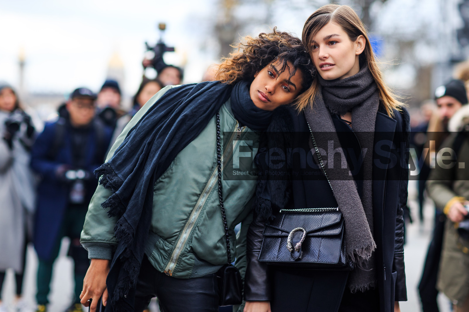atmosphere details, AUTUMN WINTER 2016-2017, AW 16-17, black bag, black coat, black pants, black scarf, bomber jacket, brown scarf, curly hair, detail, FALL WINTER 2016-2017, fashion week, frenchystyle, FW, FW 16-17, green jacket, gucci, horizontal, imaan hamman, jonathan paciullo, kaki jacket, leather bag, leather pants, model, PARIS, PFW, street style