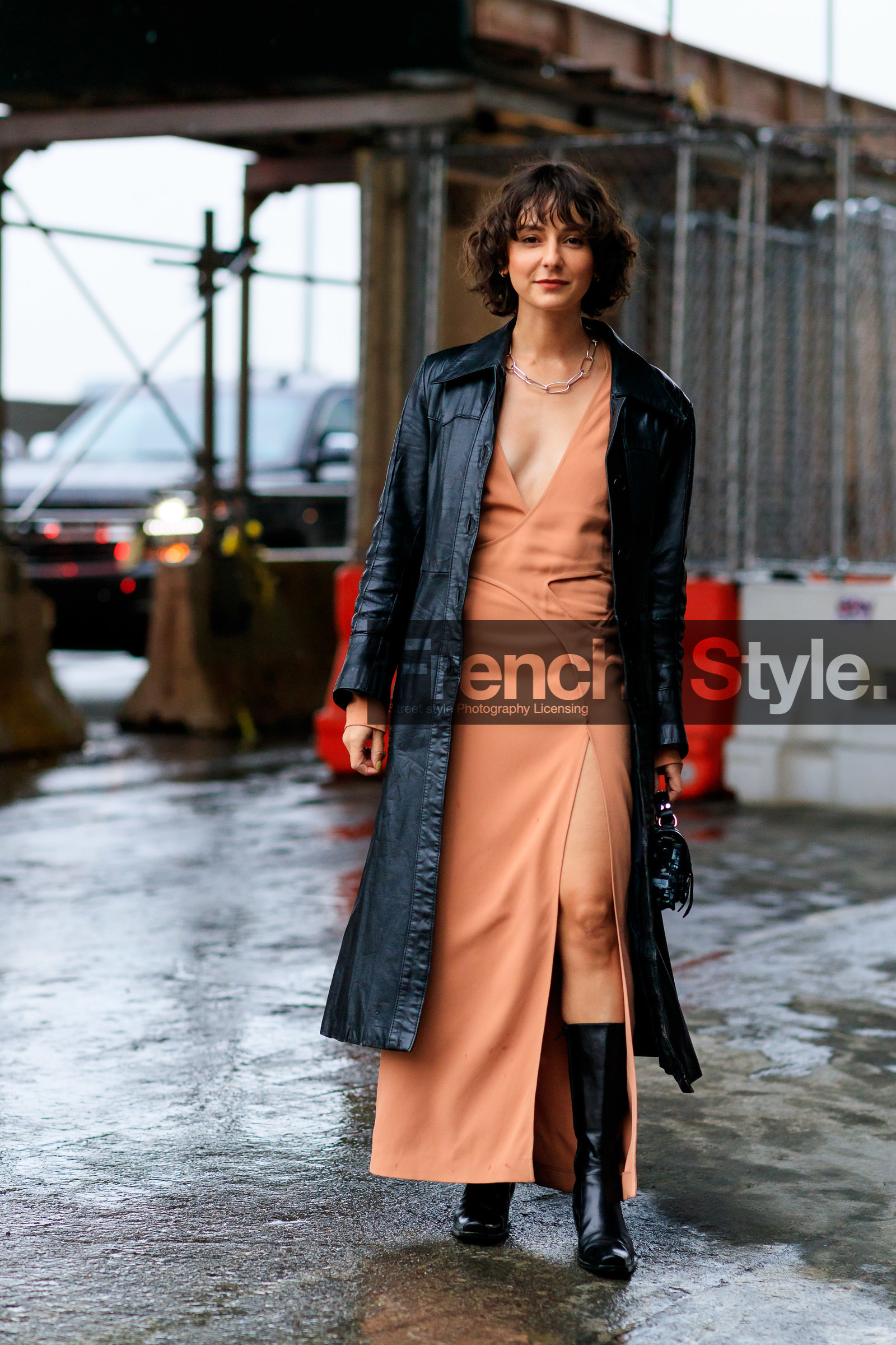 alyssa coscarelli, black leather jacket, long jacket, nude dress, low necked dress, long dress, wrap dress, split dress, black leather bag, painted bag, hand bag, black leather boots, big chain necklace, silver necklace, silvered necklace, fashion week, frenchystyle, FW, jonathan paciullo, street style, NYFW, NEW YORK, AUTUMN WINTER 2020-2021, FALL WINTER 2020-2021, FW 20-21, vertical, full length
