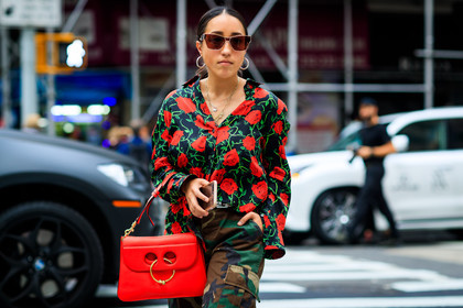 atmosphere details, camo pants, camouflage, detail, fashion week, floral, flowers, frenchystyle, FW, graphic pants, green pants, horizontal, jonathan paciullo, jw anderson, leather bag, NEW YORK, NYFW, printed pants, printed shirt, red bag, red shirt, SPRING SUMMER 2018, SS 18, street style, sunglasses, trousers