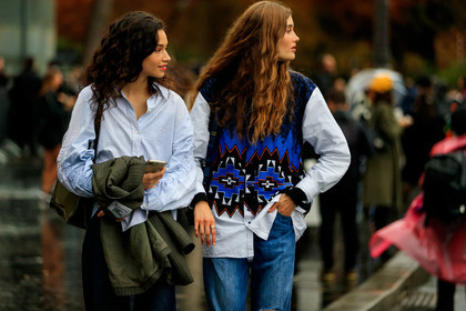 model, light blue shirt, checked shirt, ruffle shirt, blue shirt, ethnic printed shirt, white shirt, PARIS, PFW, SPRING SUMMER 2020, SS 20, fashion week, frenchystyle, FW, jonathan paciullo, street style, horizontal, atmosphere details, detail