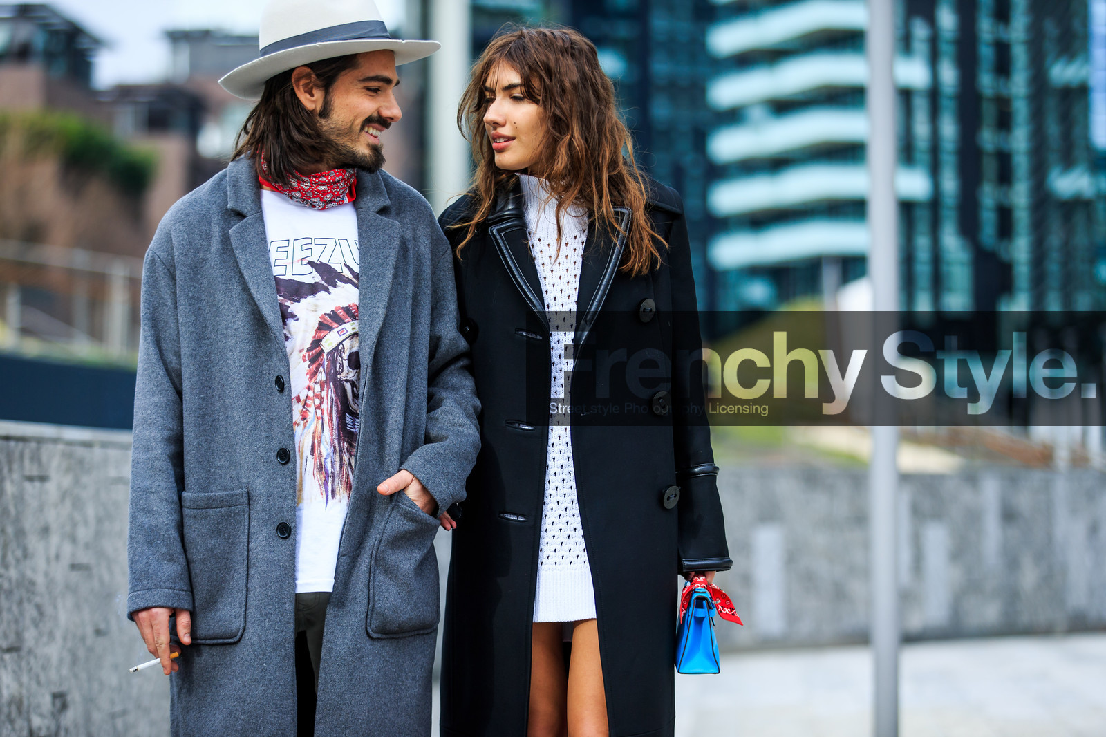 atmosphere details, AUTUMN WINTER 2016-2017, AW 16-17, black coat, blue bag, detail, FALL WINTER 2016-2017, fashion week, fedora, frenchystyle, FW, FW 16-17, giotto calendoli, grey coat, hermès, horizontal, jonathan paciullo, knit dress, leather bag, LFW, LONDON, long coat, MENSWEAR, mini bag, patricia contreras, patricia manfield, printed t shirt, red bandana, street style, white dress, white hat, white knit, white sweater, white t shirt, yeezy