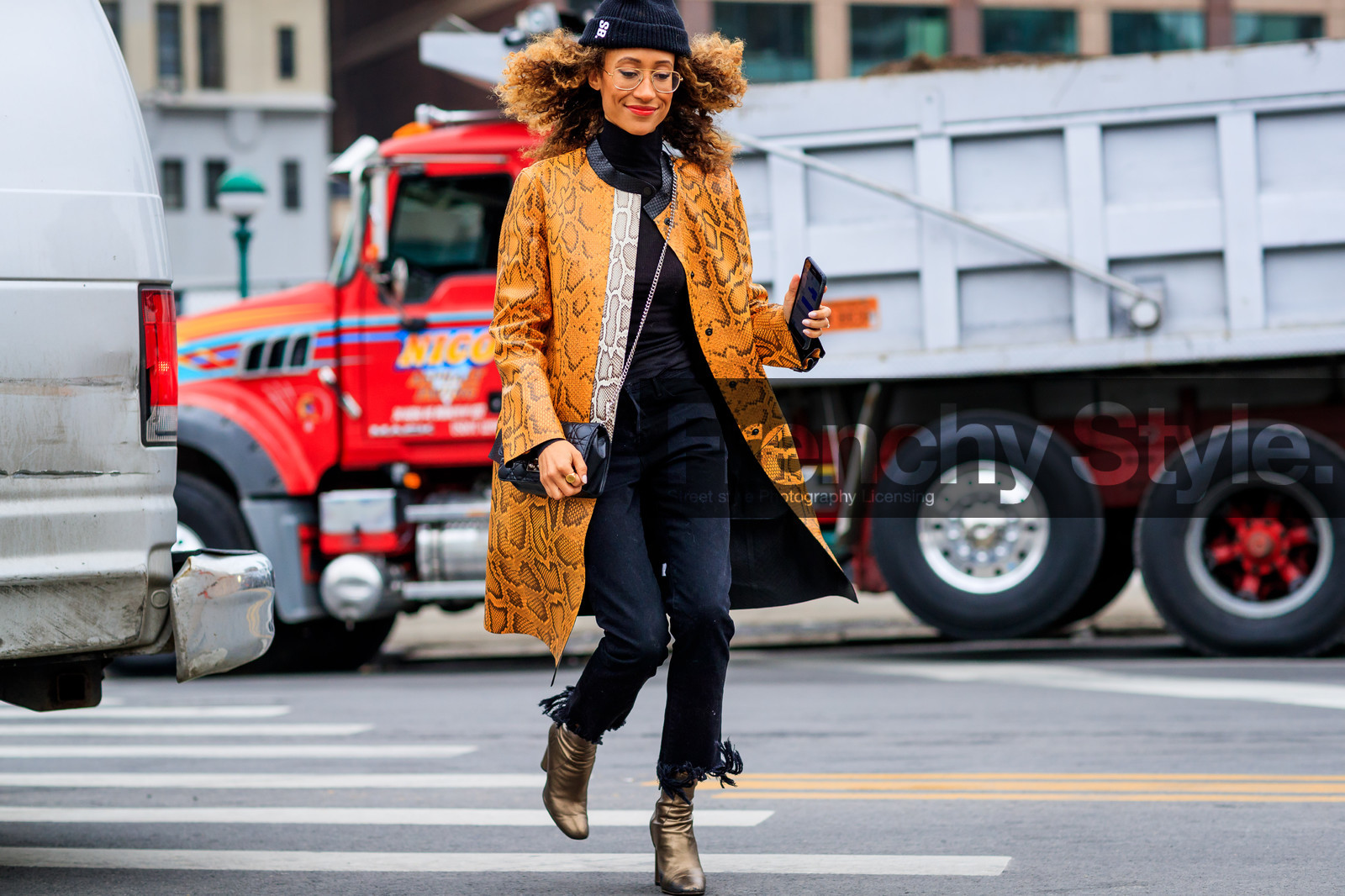 animal print, atmosphere details, AUTUMN WINTER 2017-2018, AW 17-18, black bag, black beanie, black denim, black sweater, bronze, camel coat, denim pants, detail, elaine welteroth, FALL WINTER 2017-2018, fashion week, frenchystyle, FW, FW 17-18, golden boots, high heels, horizontal, jeans, jonathan paciullo, leather bag, leather boots, leather coat, NEW YORK, NYFW, orange coat, printed coat, street style, trousers, turtleneck sweater