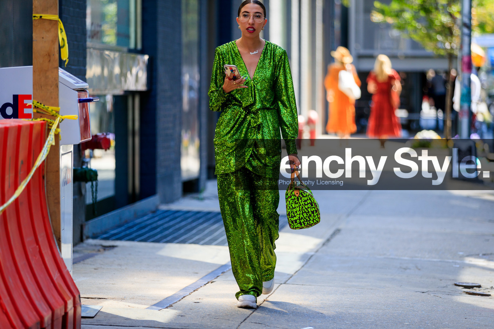 glitter, graphic bag, green bag, green jacket, green pants, green suit, leather bag, leather shoes, louis vuitton, monogram, necklace, printed bag, sequined jacket, sequined pants, shiny pants, tone on tone, total look green, trousers, white shoes, white sneakers, fashion week, frenchystyle, FW, jonathan paciullo, street style, NEW YORK, NYFW, SPRING SUMMER 2020, SS 20, horizontal, atmosphere details, detail