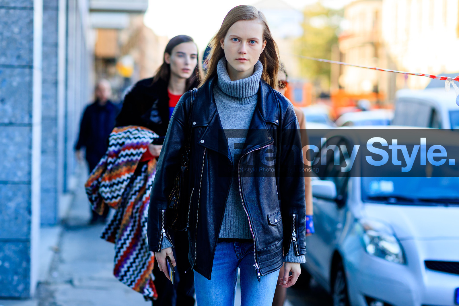 atmosphere details, AUTUMN WINTER 2017-2018, AW 17-18, black jacket, black perfecto, blue denim, denim pants, detail, FALL WINTER 2017-2018, fashion week, frenchystyle, FW, FW 17-18, grey knit, grey sweater, horizontal, jeans, jonathan paciullo, leather jacket, leather perfecto, MFW, MILAN, model, street style, trousers, turtleneck sweater