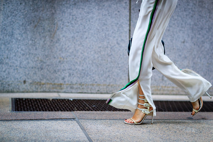 atmosphere details, detail, fashion week, frenchystyle, FW, high heels, horizontal, jonathan paciullo, leather shoes, NEW YORK, NYFW, SPRING SUMMER 2018, SS 18, street style, trousers, white pants, white shoes
