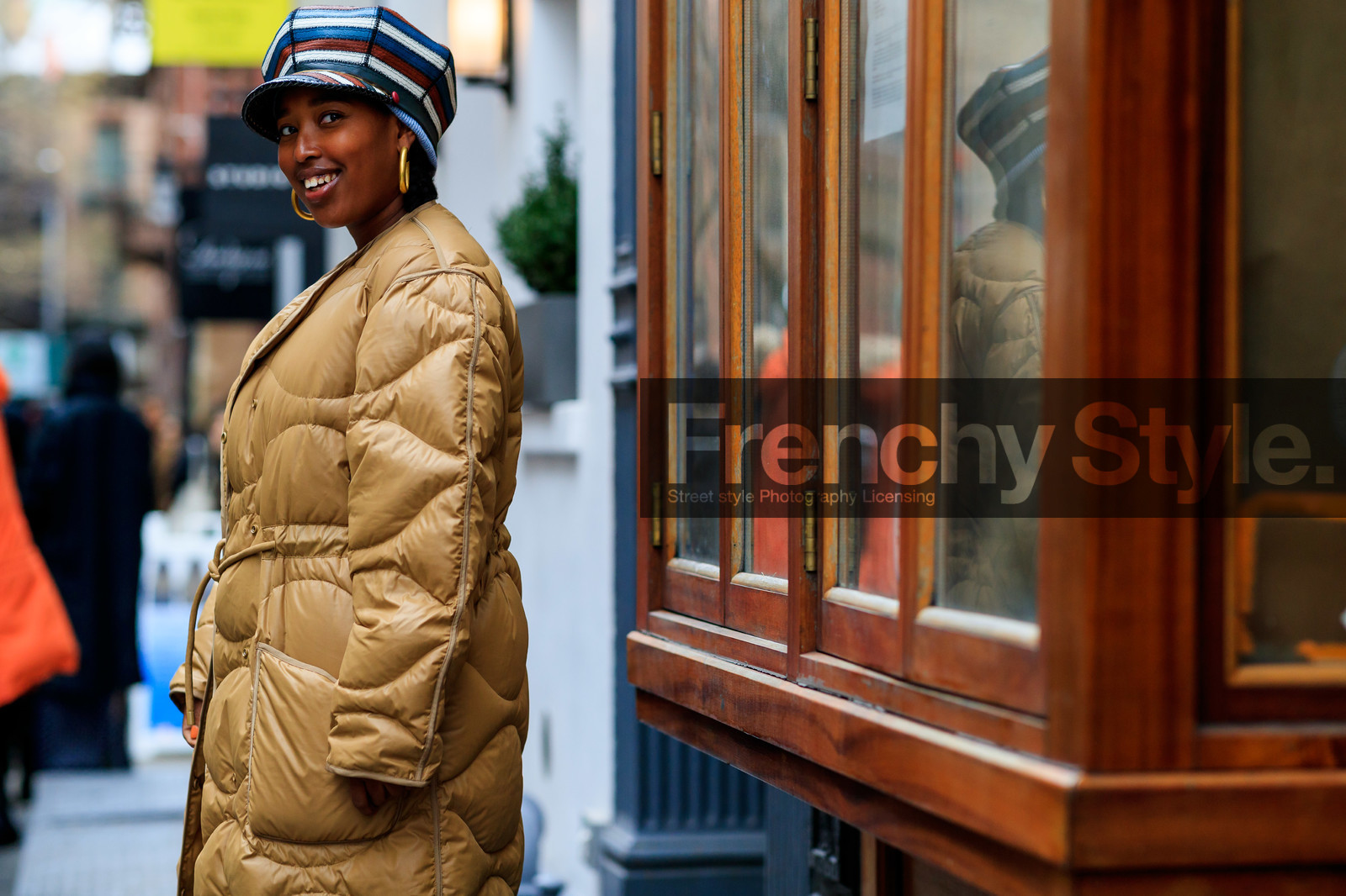 beige coat, black hat, down jacket, earrings, stripes, street style, jonathan paciullo, frenchystyle, NYFW, NEW YORK, AUTUMN WINTER 2019-2020, AW 19-20, FALL WINTER 2019-2020, FW 19-20, fashion week, FW, atmosphere details, horizontal, detail