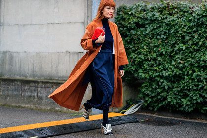 atmosphere details, AUTUMN WINTER 2017-2018, AW 17-18, blue pants, detail, FALL WINTER 2017-2018, fashion week, frenchystyle, FW, FW 17-18, graphic shoes, high heels, horizontal, jonathan paciullo, leather bag, leather coat, leather shoes, MFW, MILAN, navy sweater, orange coat, red bag, red head, sara moschini, street style, striped sandals, wide pants