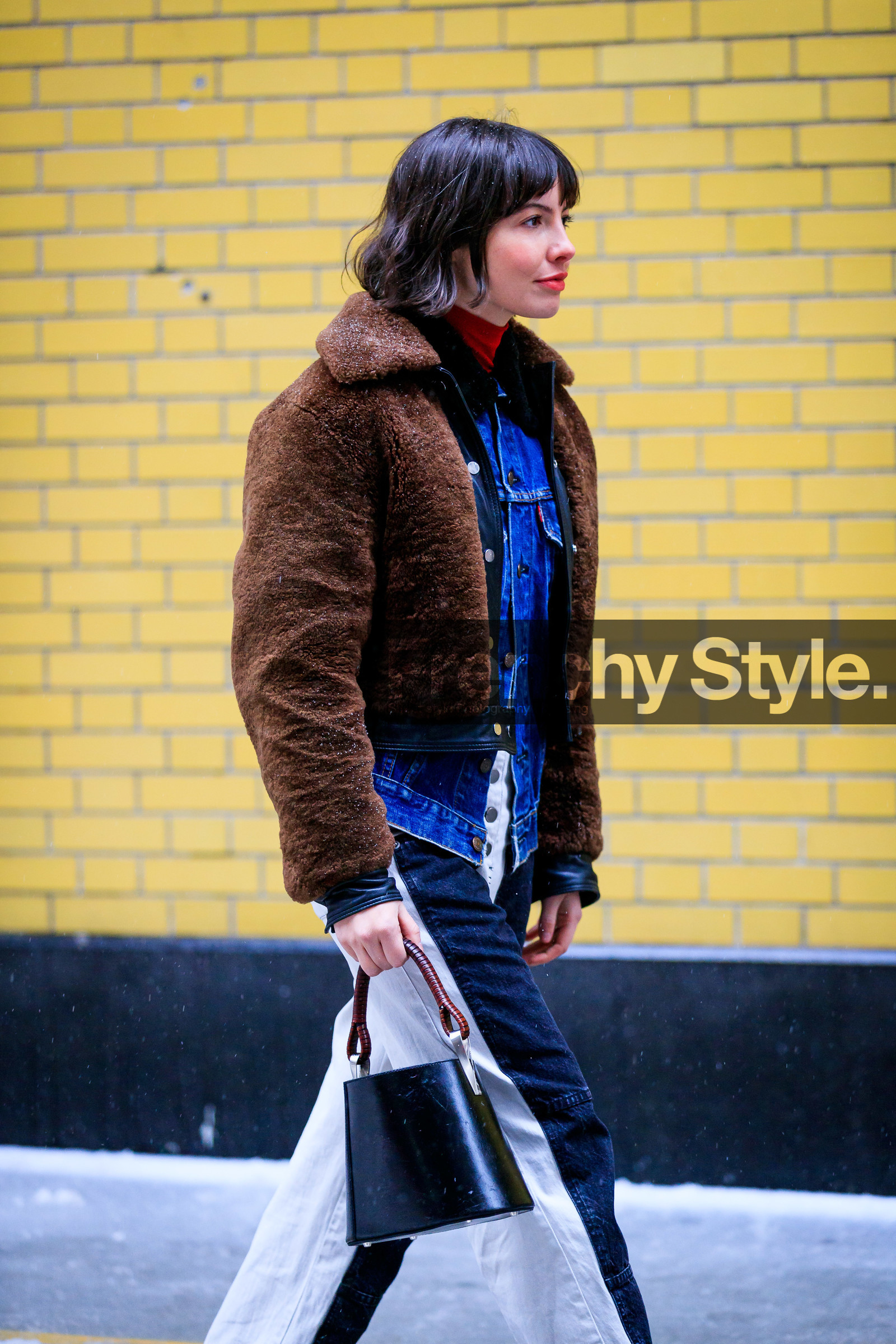 black and white, black bag, black denim, blue denim, brown fur, brown jacket, denim jacket, denim pants, fur jacket, graphic pants, leather bag, printed pants, shearling, trousers, white denim, street style, jonathan paciullo, frenchystyle, NYFW, NEW YORK, AUTUMN WINTER 2019-2020, AW 19-20, FALL WINTER 2019-2020, FW 19-20, fashion week, FW, vertical, atmosphere details, detail