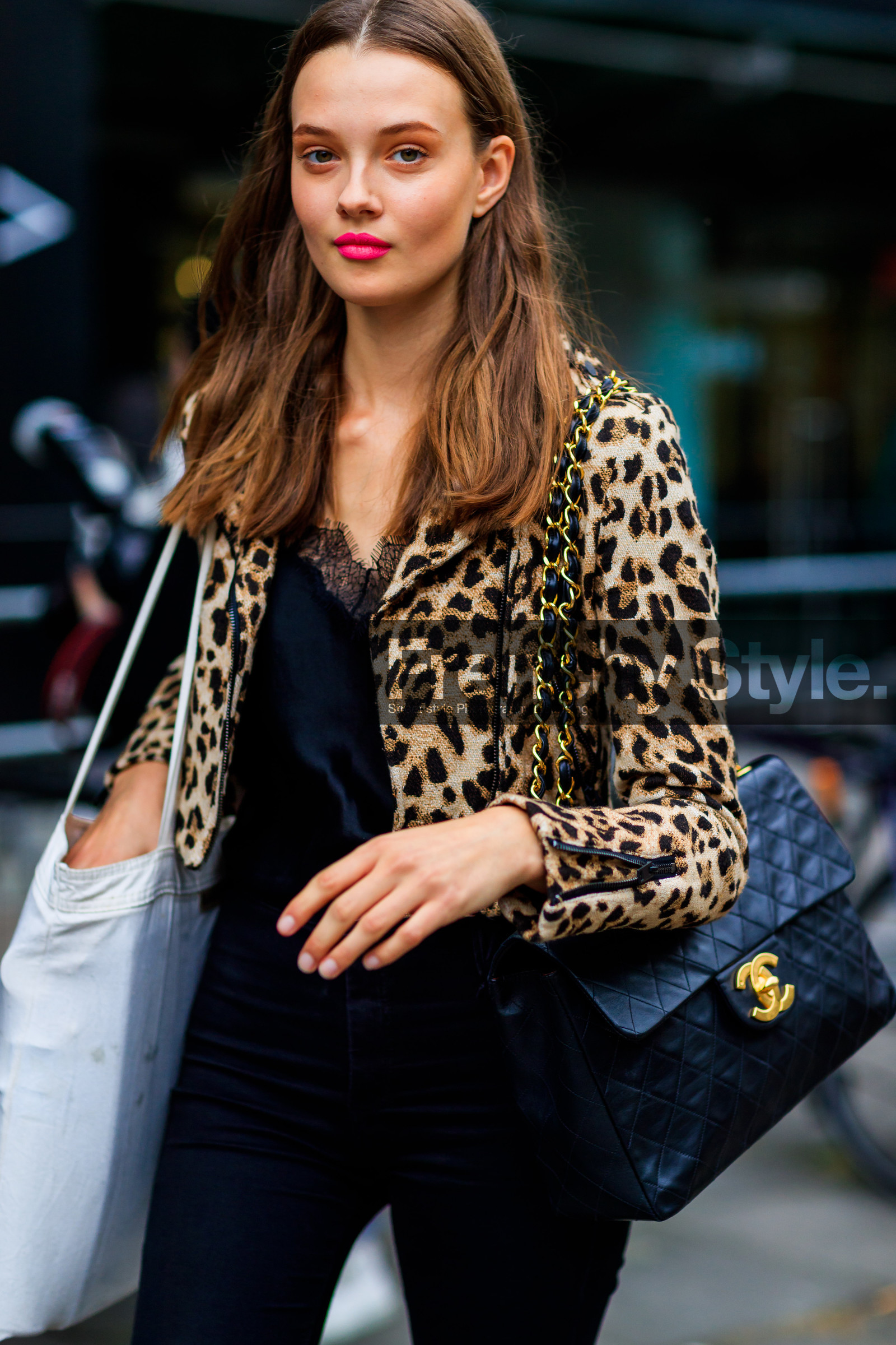 animal print, black bag, brown jacket, chanel handbag, graphic jacket, leather bag, leopard, printed jacket, trousers, fashion week, frenchystyle, FW, jonathan paciullo, street style, LFW, LONDON, SPRING SUMMER 2019, SS 19, vertical, detail, atmosphere details