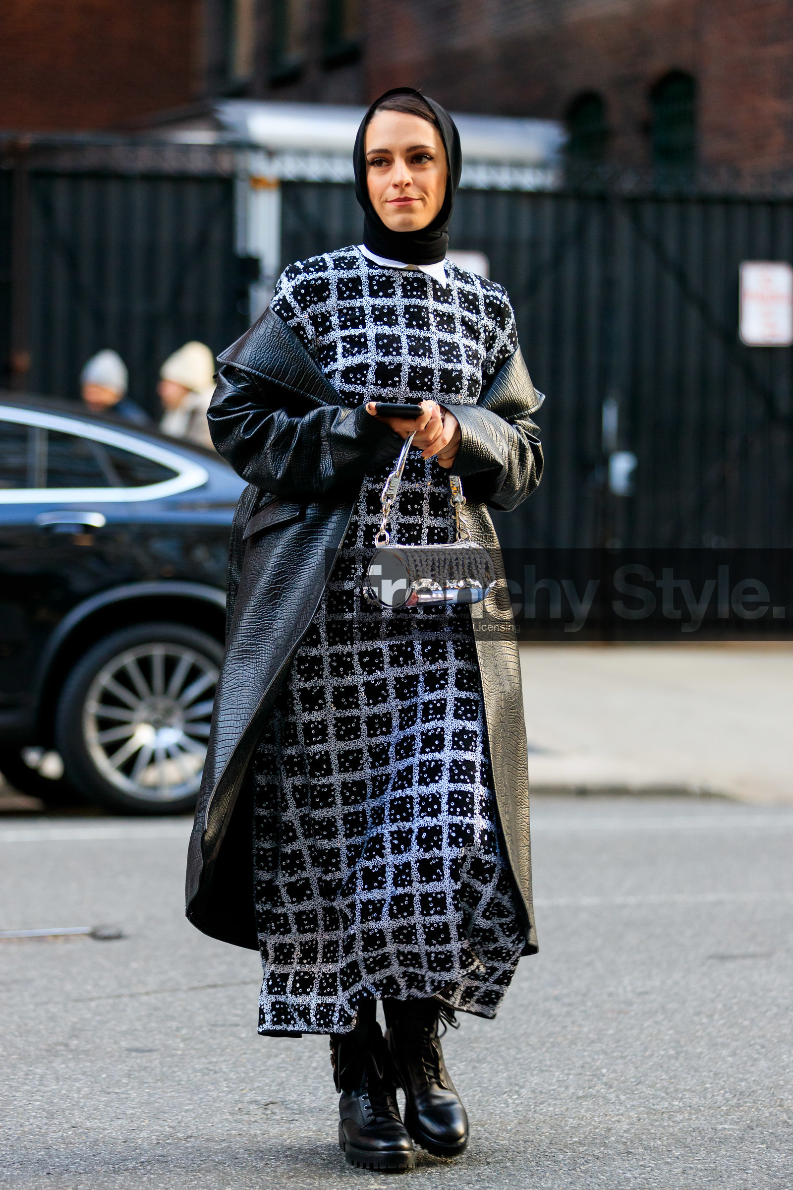marwa meme biltagi, black leather coat, black leather boots, black dress, hair scarf, black scarf, long dress, checked dress, sequins dress, silvered bag, silvered dress, strassed bag, round shape bag, hand bag, fashion week, frenchystyle, FW, jonathan paciullo, street style, NYFW, NEW YORK, AUTUMN WINTER 2020-2021, FALL WINTER 2020-2021, FW 20-21, vertical, full length
