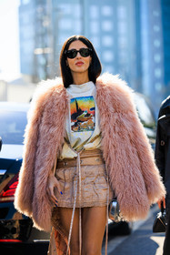 black sunglasses, printed tshirt, furry coat, pink coat, mini pink skirt, pocket mini skirt, mini diesel bag, silver diesel bag, mini handbag, gilda ambrosio, fashion week, frenchystyle, FW, jonathan paciullo, street style, MFW, MILAN, FALL WINTER 2022_2023, AUTUMN WINTER 2022-2023, FW 22-23, vertical, atmosphere details