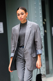 grey pants, grey pullover, grey total look, golden earrings, hoop earrings, PARIS, PFW, fashion week, frenchystyle, FW, jonathan paciullo, street style, SPRING SUMMER 2021, SS 21, vertical, atmosphere details, detail