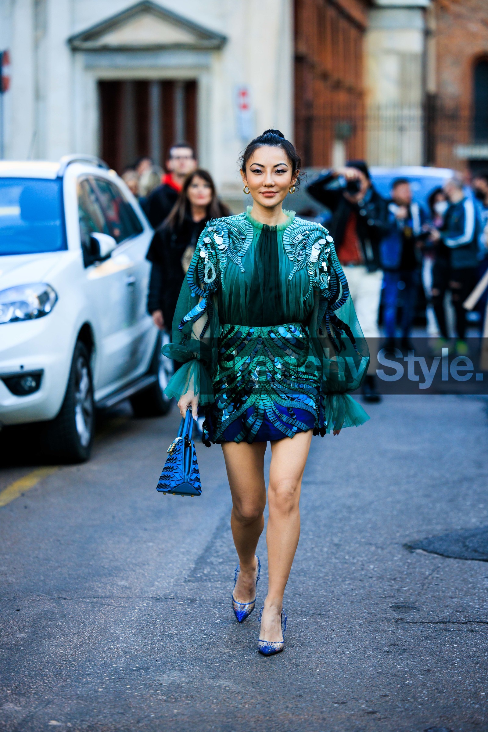 embroideres mini dress, haute couture dress, sparkling multicolor fress, blue slingback, blue handbag, sparkling handbag, golden loops, ruffle sleeves, jessica wang, fashion week, frenchystyle, FW, jonathan paciullo, street style, MFW, MILAN, FALL WINTER 2022_2023, AUTUMN WINTER 2022-2023, FW 22-23, vertical, full length