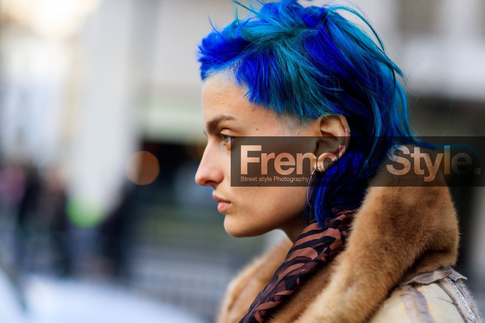 beige coat, blue hair, brown scarf, dyed hair, leather jacket, printed scarf, shearling, fashion week, frenchystyle, FW, jonathan paciullo, street style, LFW, LONDON, AUTUMN WINTER 2018-2019, AW 18-19, FALL WINTER 2018-2019, FW 18-19, horizontal, atmosphere details, detail, portrait, model