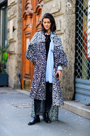 AUTUMN WINTER 2017-2018, AW 17-18, black and white, black denim, black shoes, blue shirt, chains, denim pants, FALL WINTER 2017-2018, fashion week, frenchystyle, full length, FW, FW 17-18, graphic coat, jonathan paciullo, leather shoes, MFW, MILAN, necklace, printed coat, street style, trousers, vertical
