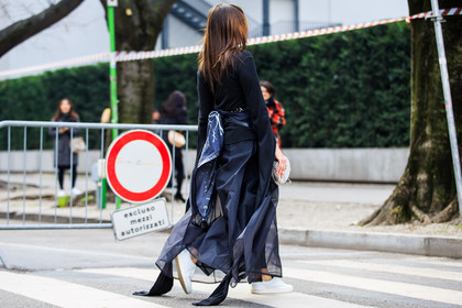 atmosphere details, AUTUMN WINTER 2016-2017, AW 16-17, back detail, black leggings, black skirt, black top, detail, FALL WINTER 2016-2017, fashion week, frenchystyle, FW, FW 16-17, horizontal, jonathan paciullo, layers, leather sneakers, LFW, LONDON, MENSWEAR, street style, sunglasses, white sneakers