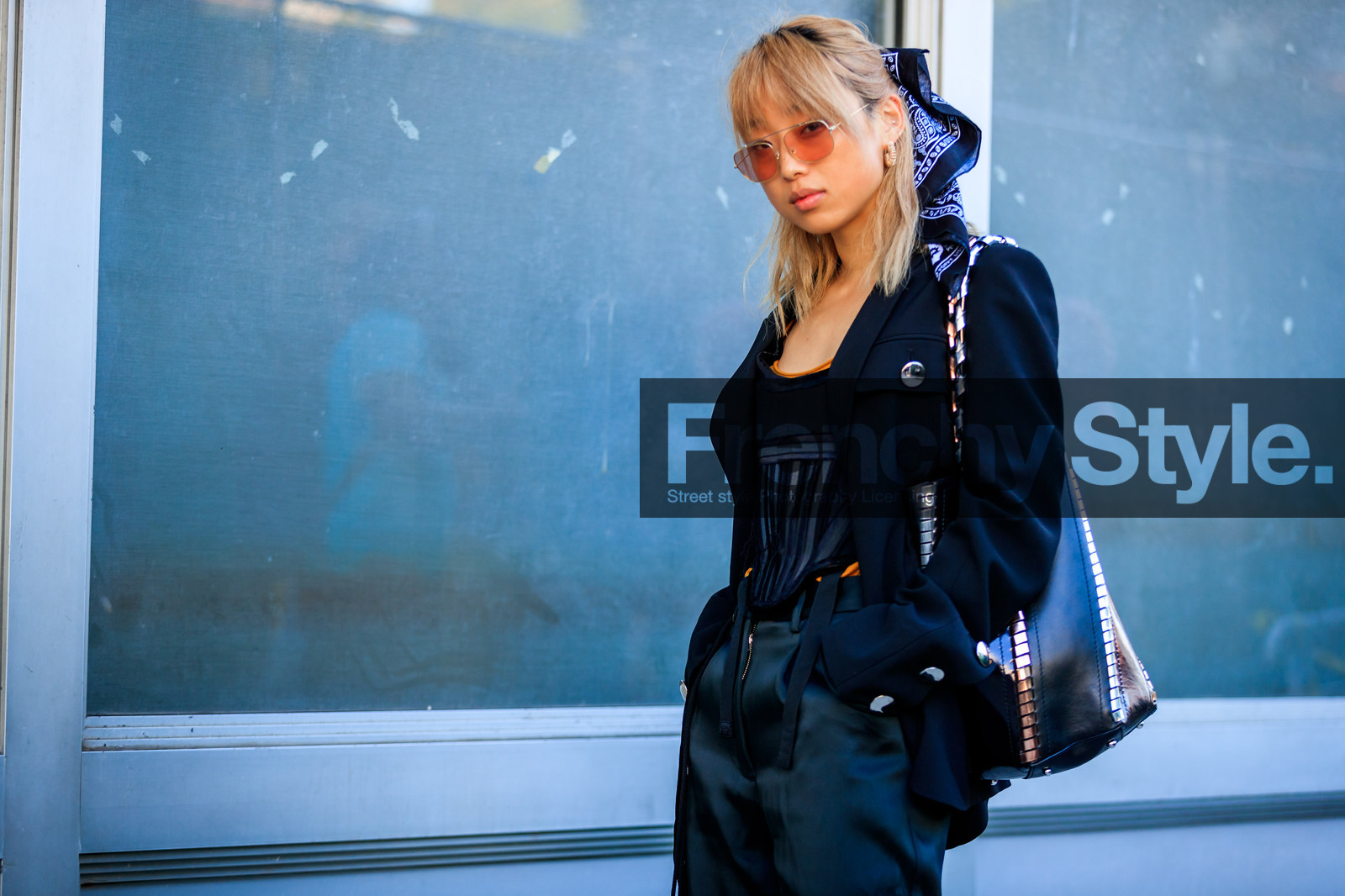 atmosphere details, black bag, black bandana, black jacket, black pants, black top, blazer, detail, fashion week, frenchystyle, FW, graphic bag, horizontal, jonathan paciullo, leather bag, Margaret Zhang, NEW YORK, NYFW, SPRING SUMMER 2018, SS 18, street style, sunglasses, tone on tone, total look black, trousers