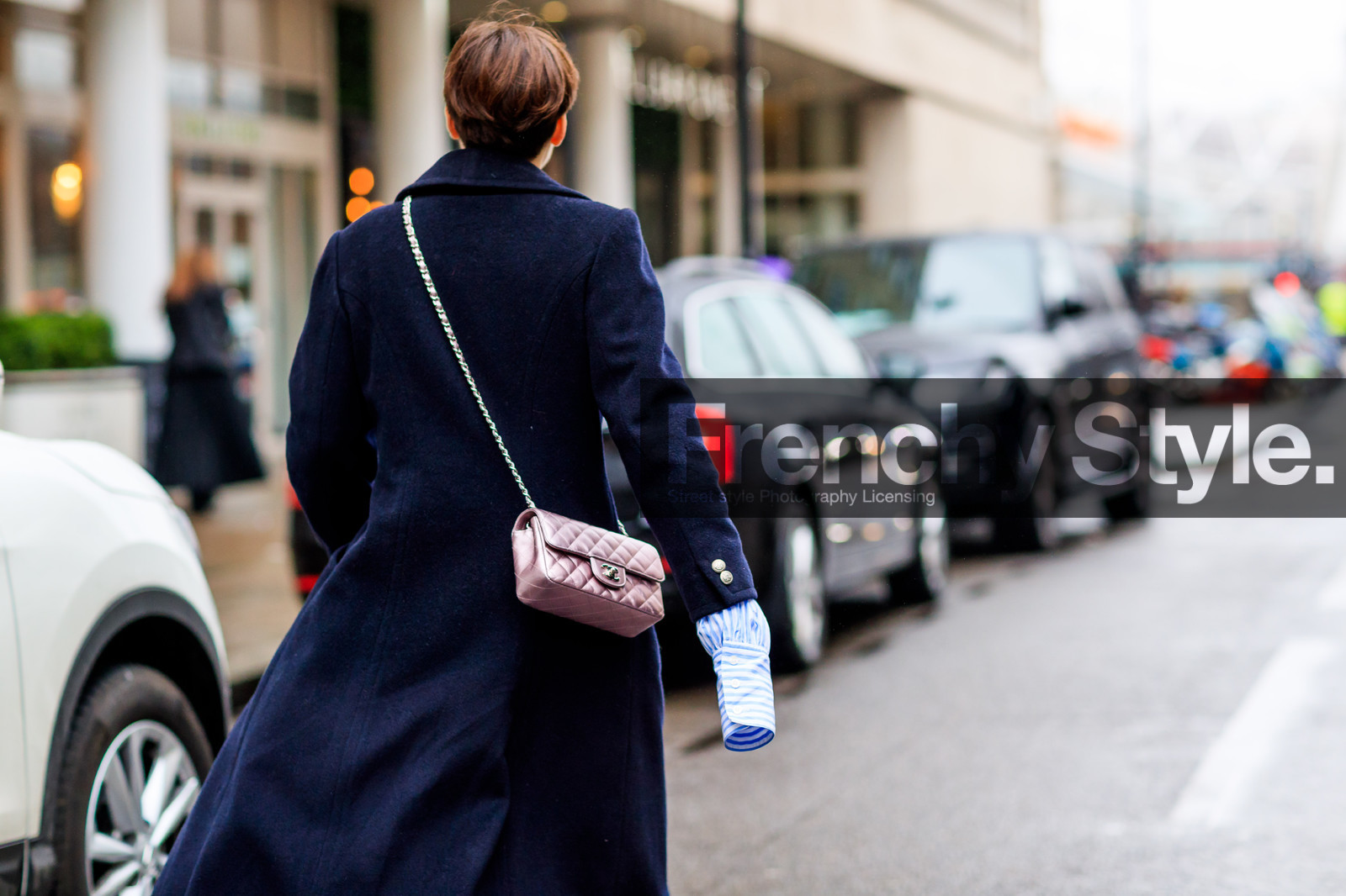 black coat, chanel handbag, leather bag, pink bag, street style, jonathan paciullo, FW, frenchystyle, fashion week, LFW, LONDON, AUTUMN WINTER 2018-2019, AW 18-19, FALL WINTER 2018-2019, FW 18-19, horizontal, atmosphere details, detail
