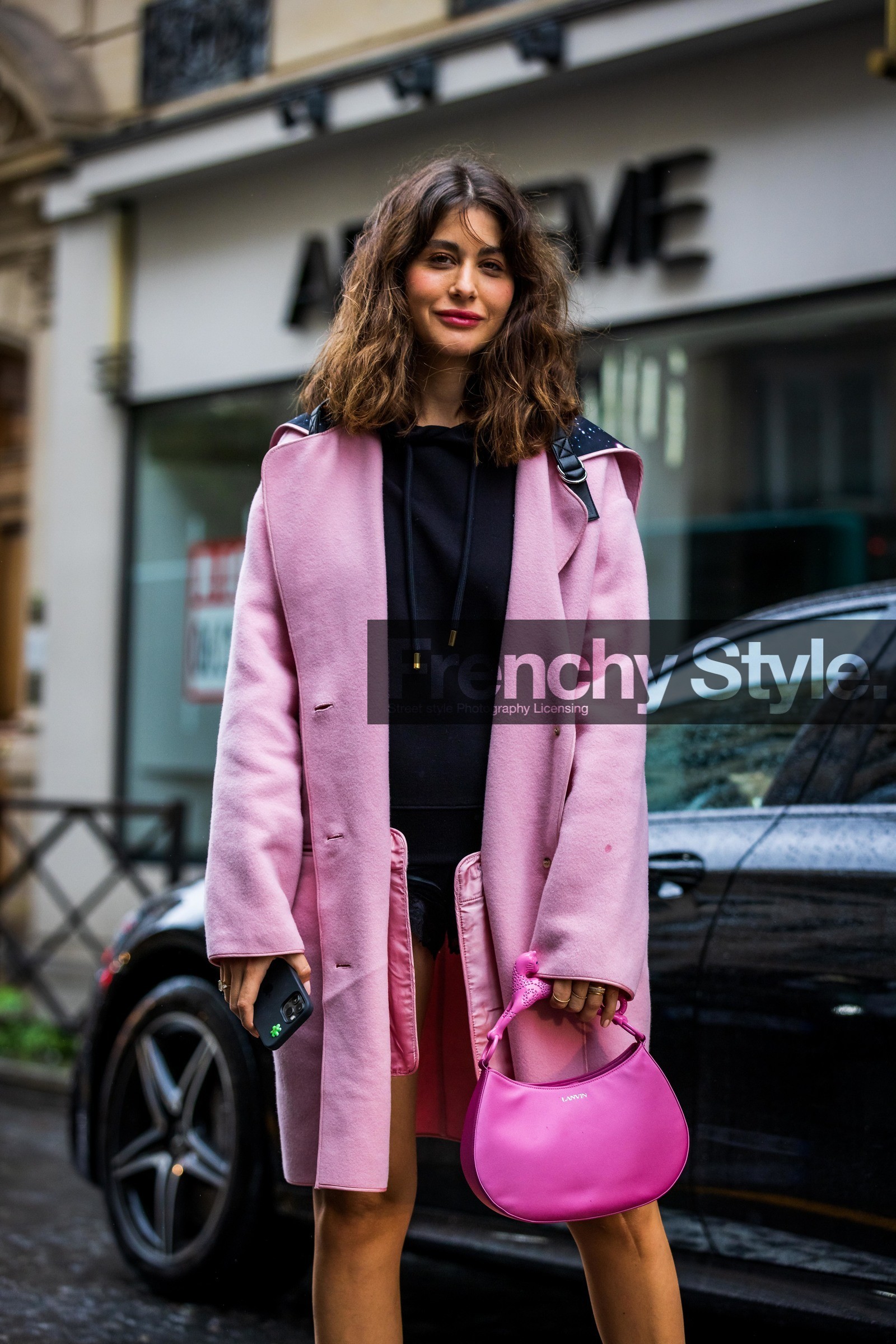 bag, black hoodie, black sweater, coat, hoodie, lanvin bag, leather bag, Nour Arida, pink bag, pink coat, sweater, trench, wool coat, fashion week, frenchystyle, FW, jonathan paciullo, street style, PFW, PARIS, SPRING SUMMER 2022, SS 22, vertical, atmosphere details