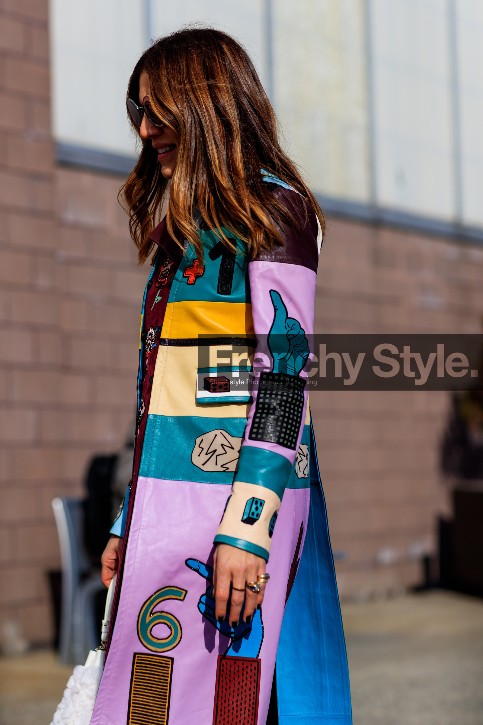 blue, drawings, fuschia, graphic jacket, green, leather coat, mint, multicolor, multicolor jacket, pink, printed jacket, purple, red, sunglasses, turquoise, yellow, street style, jonathan paciullo, FW, frenchystyle, fashion week, NYFW, NEW YORK, AUTUMN WINTER 2018-2019, AW 18-19, FALL WINTER 2018-2019, FW 18-19, vertical, atmosphere details, detail