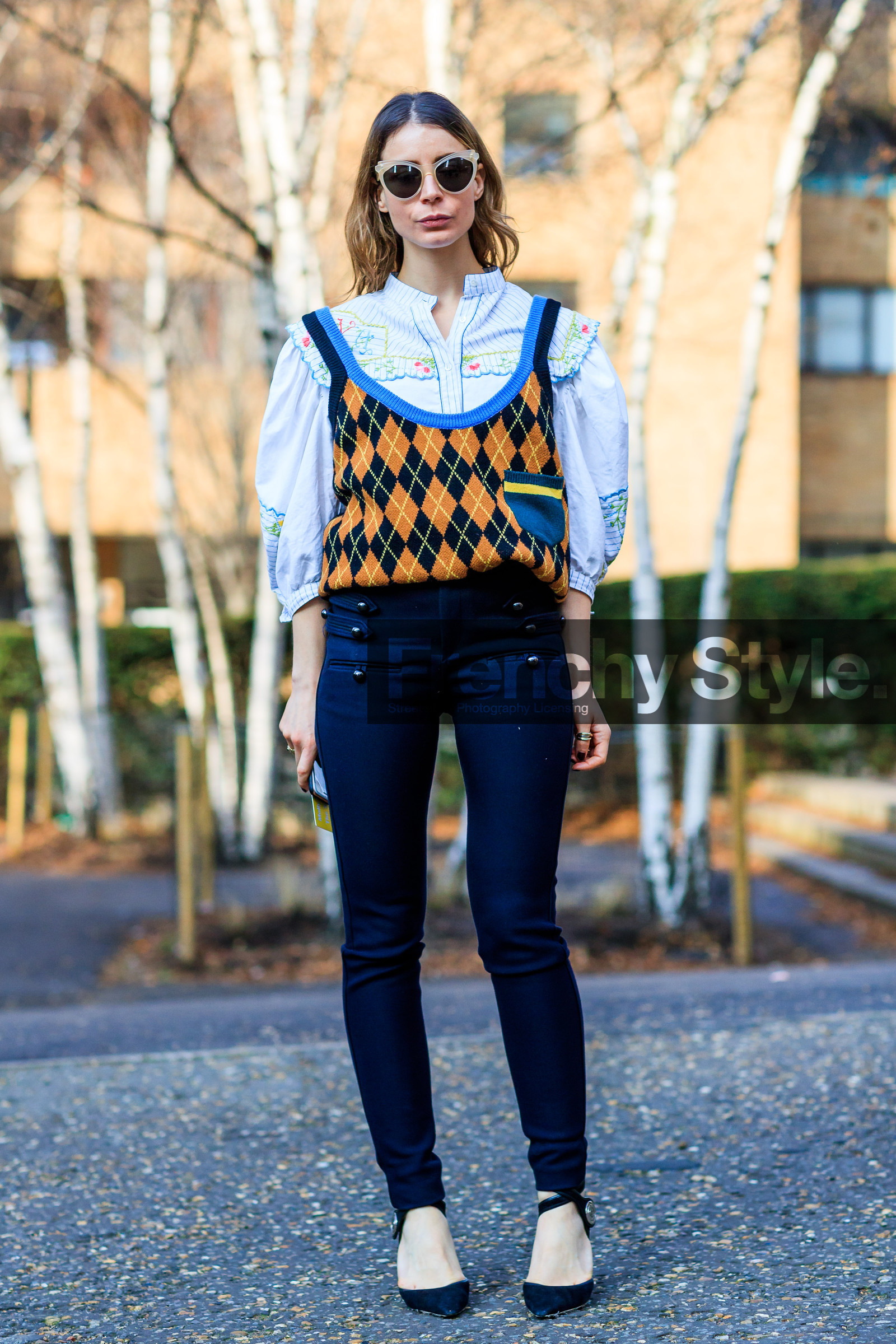 AUTUMN WINTER 2017-2018, AW 17-18, black pants, black shoes, blue denim, blue shirt, denim pants, FALL WINTER 2017-2018, fashion week, frenchystyle, full length, FW, FW 17-18, irina lakicevic, jeans, jonathan paciullo, leather shoes, LFW, LONDON, printed sweater, street style, sunglasses, tartan, trousers, vertical, yellow knit, yellow sweater