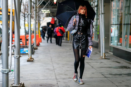 model, button dress, mini dress, black leather belt, black leather dress, black coat, white coat, geometrical printed coat, cowboy belt, down jacket, cropped coat, black tights, belted dress, used tights, bowling shoes, red leather shoes, blue leather shoes, laced shoes, flat shoes, fashion week, frenchystyle, FW, jonathan paciullo, street style, NYFW, NEW YORK, AUTUMN WINTER 2020-2021, FALL WINTER 2020-2021, FW 20-21, horizontal, atmosphere details, full length
