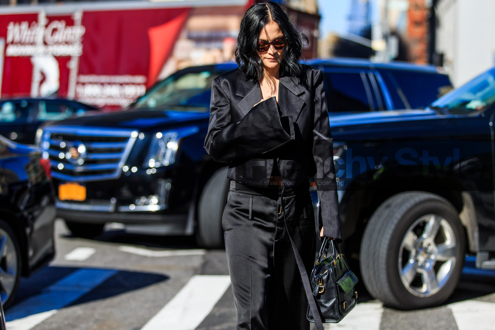 atmosphere details, AUTUMN WINTER 2016-2017, AW 16-17, black bag, black jacket, black pants, blazer, detail, fashion week, frenchystyle, FW, FW 16-17, horizontal, jonathan paciullo, leather bag, leigh lezark, NEW YORK, NYFW, street style, sunglasses, tone on tone, total look black, trousers, woman