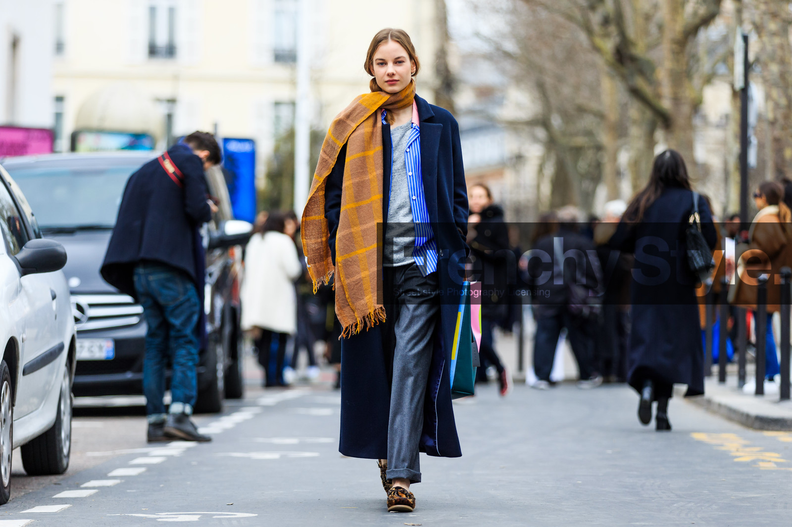 atmosphere details, AUTUMN WINTER 2016-2017, AW 16-17, beige scarf, blue coat, blue shirt, FALL WINTER 2016-2017, fashion week, frenchystyle, full length, FW, FW 16-17, grey pants, horizontal, jonathan paciullo, marni, mocassins, multicolor bag, overcoat, PARIS, PFW, printed bag, printed scarf, street style, trousers