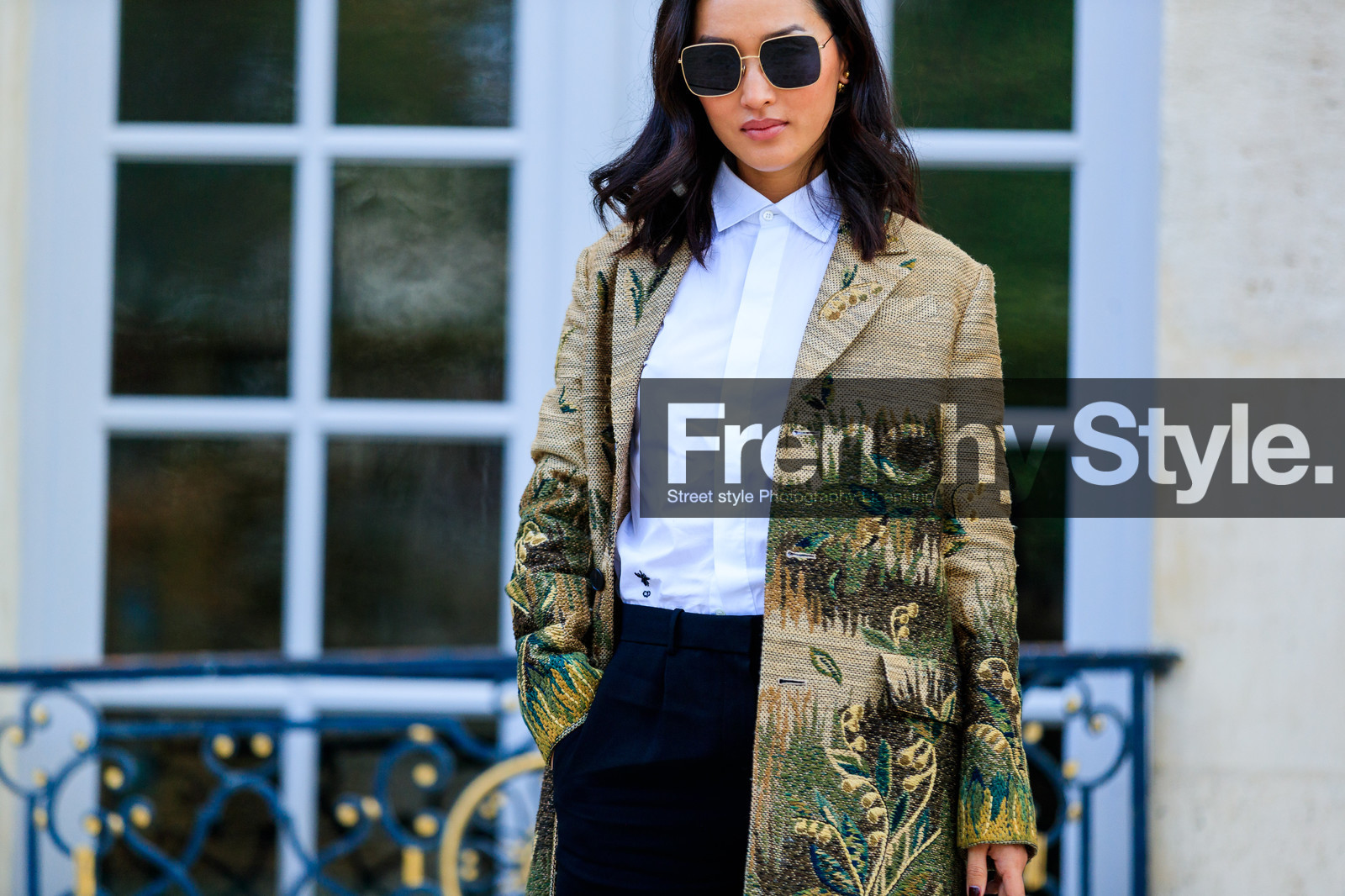 atmosphere details, beige coat, black pants, detail, embroidered coat, fashion week, floral, flowers, frenchystyle, FW, graphic jacket, horizontal, jonathan paciullo, nicole warne, PARIS, PFW, printed jacket, SPRING SUMMER 2018, SS 18, street style, sunglasses, trousers, white shirt
