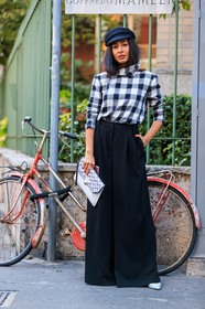 black and white, black and white bag, black hat, black pants, checked top, fashion week, frenchystyle, full length, FW, gingham, graphic bag, graphic shirt, jonathan paciullo, leather bag, MFW, MILAN, nausheen shah, printed bag, printed shirt, SPRING SUMMER 2018, SS 18, street style, trousers, vertical, wide pants