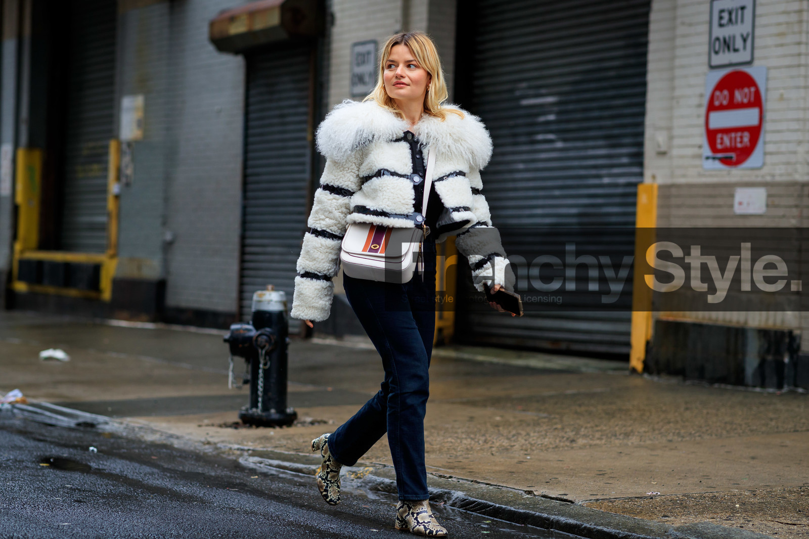sabina socol, white coat, fur coat, striped coat, black polish coat, vinyl coat, longchamp coat, cropped coat, white leather bag, coach bag, beige leather boots, animal skin boots, striped boots, fashion week, frenchystyle, FW, jonathan paciullo, street style, NYFW, NEW YORK, AUTUMN WINTER 2020-2021, FALL WINTER 2020-2021, FW 20-21, horizontal, atmosphere details, full length