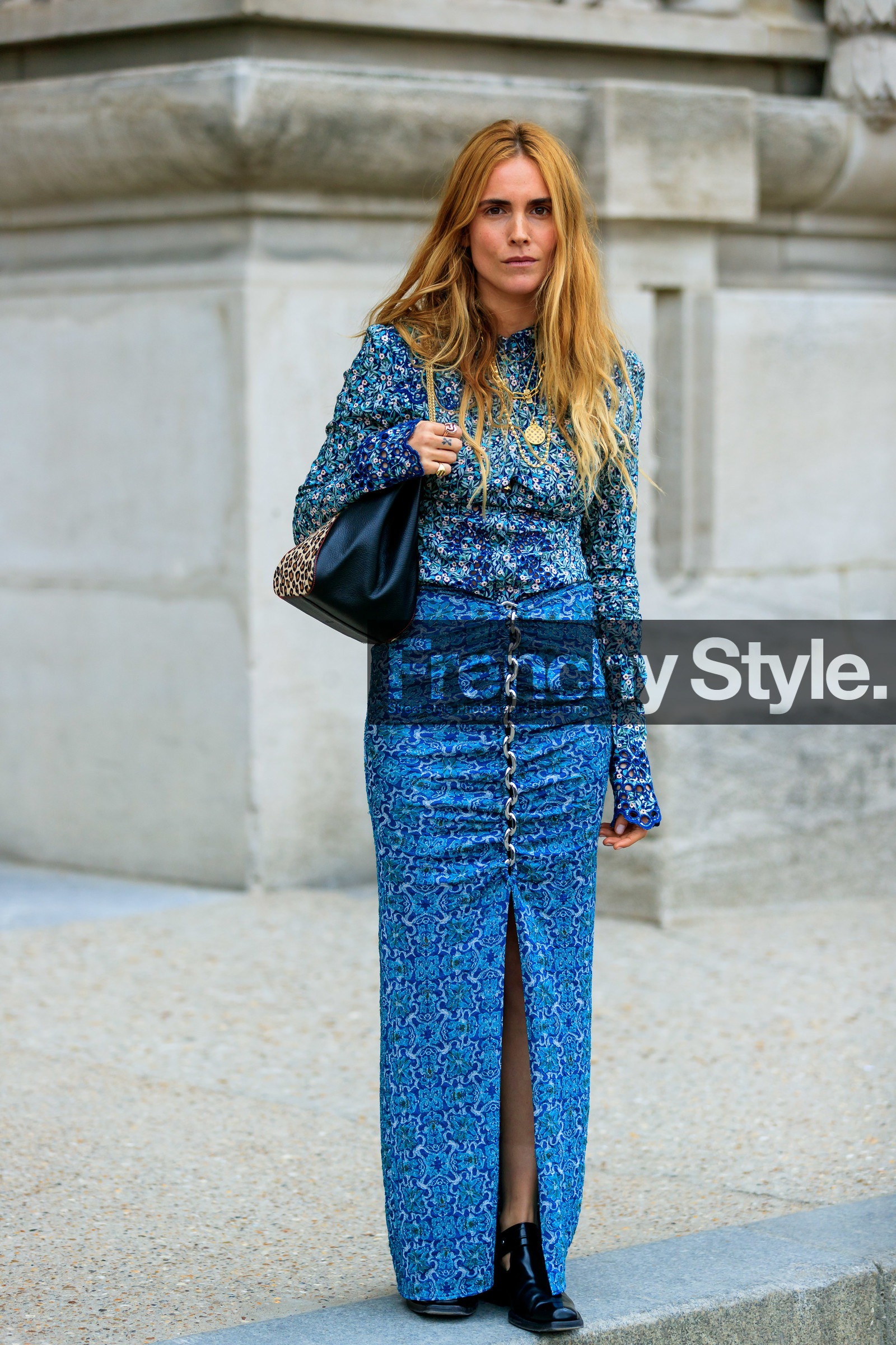 animal print, black bag, black shoes, blanca miro scrimieri, blue shirt, blue skirt, floral, flowers, graphic bag, graphic skirt, leather bag, leather shoes, leopard, necklace, printed bag, printed shirt, printed skirt, ruffled skirt, PARIS, PFW, street style, jonathan paciullo, FW, frenchystyle, fashion week, AUTUMN WINTER 2019-2020, AW 19-20, FALL WINTER 2019-2020, FW 19-20, vertical, full length