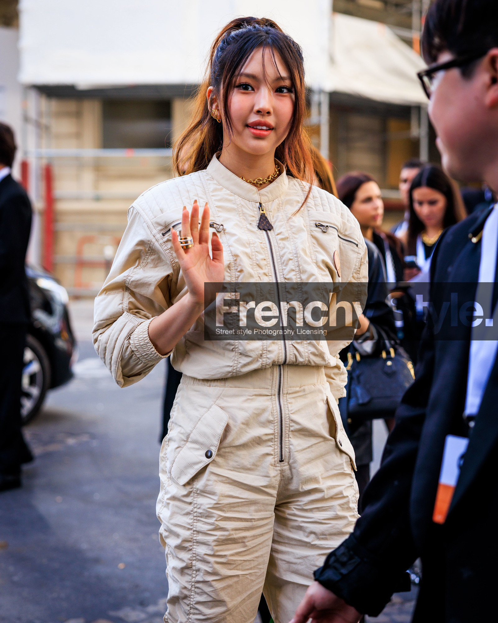 PARIS, PFW, fashion week, frenchystyle, FW, jonathan paciullo, street style, SPRING SUMMER 2024, SS 24, vertical, atmosphere details, detail