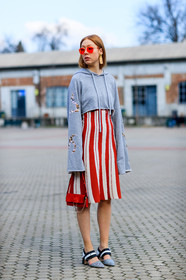 AUTUMN WINTER 2017-2018, AW 17-18, black and white shoes, chloe, earrings, FALL WINTER 2017-2018, fashion week, frenchystyle, full length, fun sunglasses, FW, FW 17-18, geometric, graphic dress, grey sweater, hoodie, jonathan paciullo, leather bag, leather shoes, MFW, MILAN, printed dress, red bag, red dress, street style, striped dress, suede bag, sunglasses, vertical