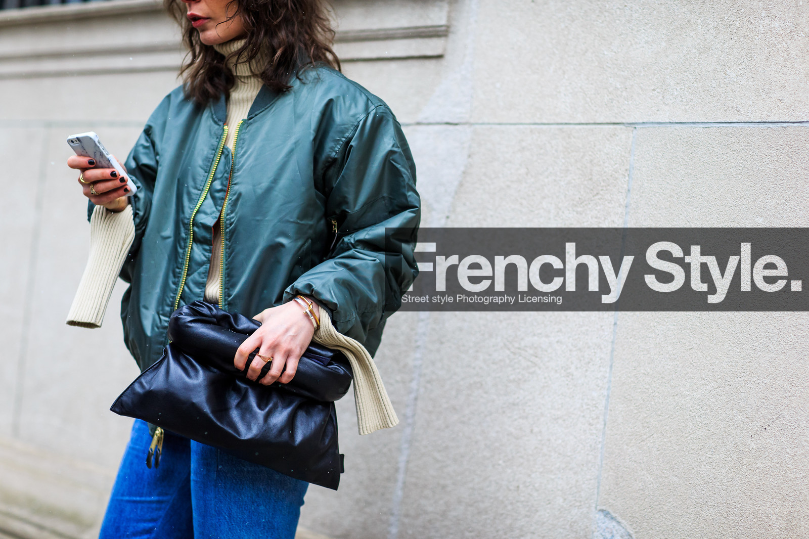 atmosphere details, AUTUMN WINTER 2016-2017, AW 16-17, beige knit, black bag, blue denim, bomber jacket, céline, denim pants, detail, fashion week, frenchystyle, FW, FW 16-17, horizontal, iphone, irina lakicevic, jeans, jonathan paciullo, kaki jacket, leather bag, NEW YORK, NYFW, street style, trousers, turtleneck sweater, woman