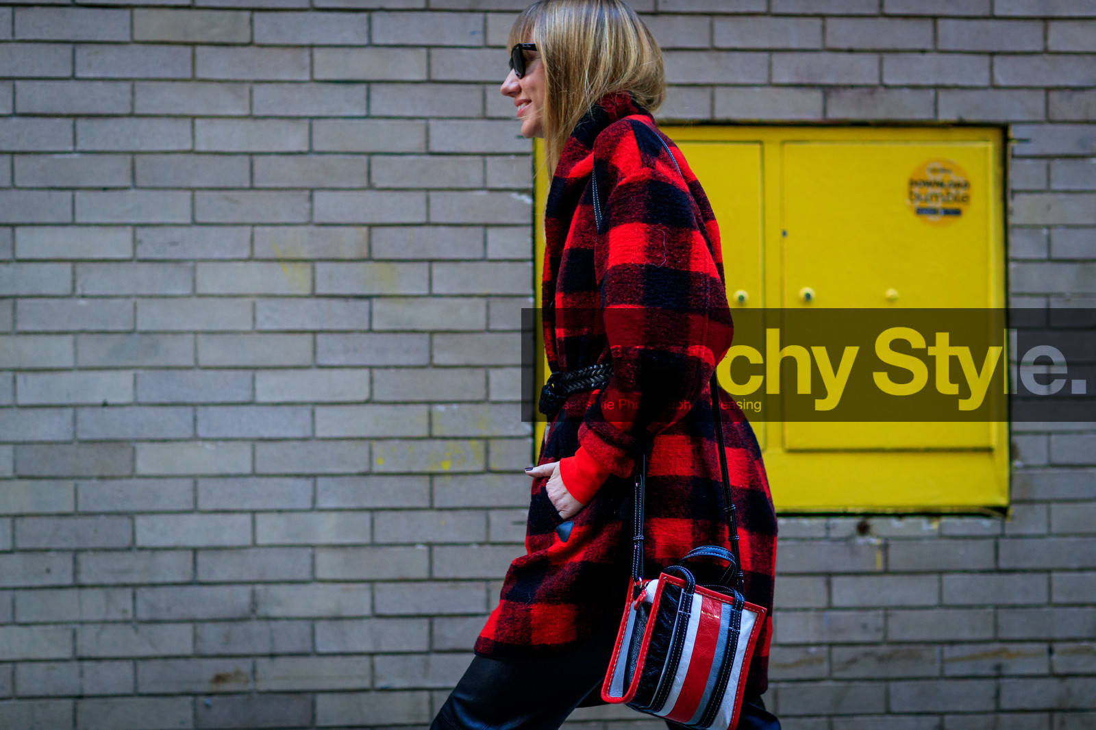 balenciaga, black belt, checked, graphic bag, graphic jacket, leather bag, leather belt, plaid, printed bag, printed jacket, red bag, red coat, striped bag, sunglasses, street style, jonathan paciullo, FW, frenchystyle, fashion week, NYFW, NEW YORK, AUTUMN WINTER 2018-2019, AW 18-19, FALL WINTER 2018-2019, FW 18-19, atmosphere details, horizontal, detail, lisa aiken