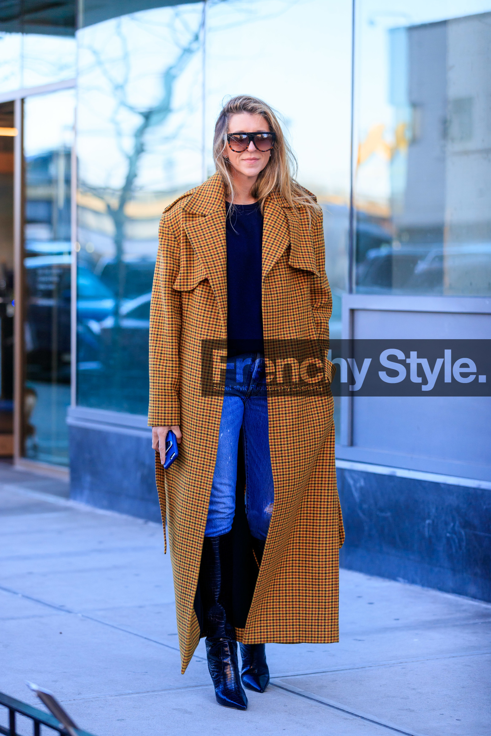 camel coat, checked coat, long coat, blue jeans, black leather boots, animal skin boots, high boots, scale sunglasses, big sunglasses, celine sunglasses, fashion week, frenchystyle, FW, jonathan paciullo, street style, AUTUMN WINTER 2020-2021, FALL WINTER 2020-2021, FW 20-21, vertical, full length, NYFW, NEW YORK