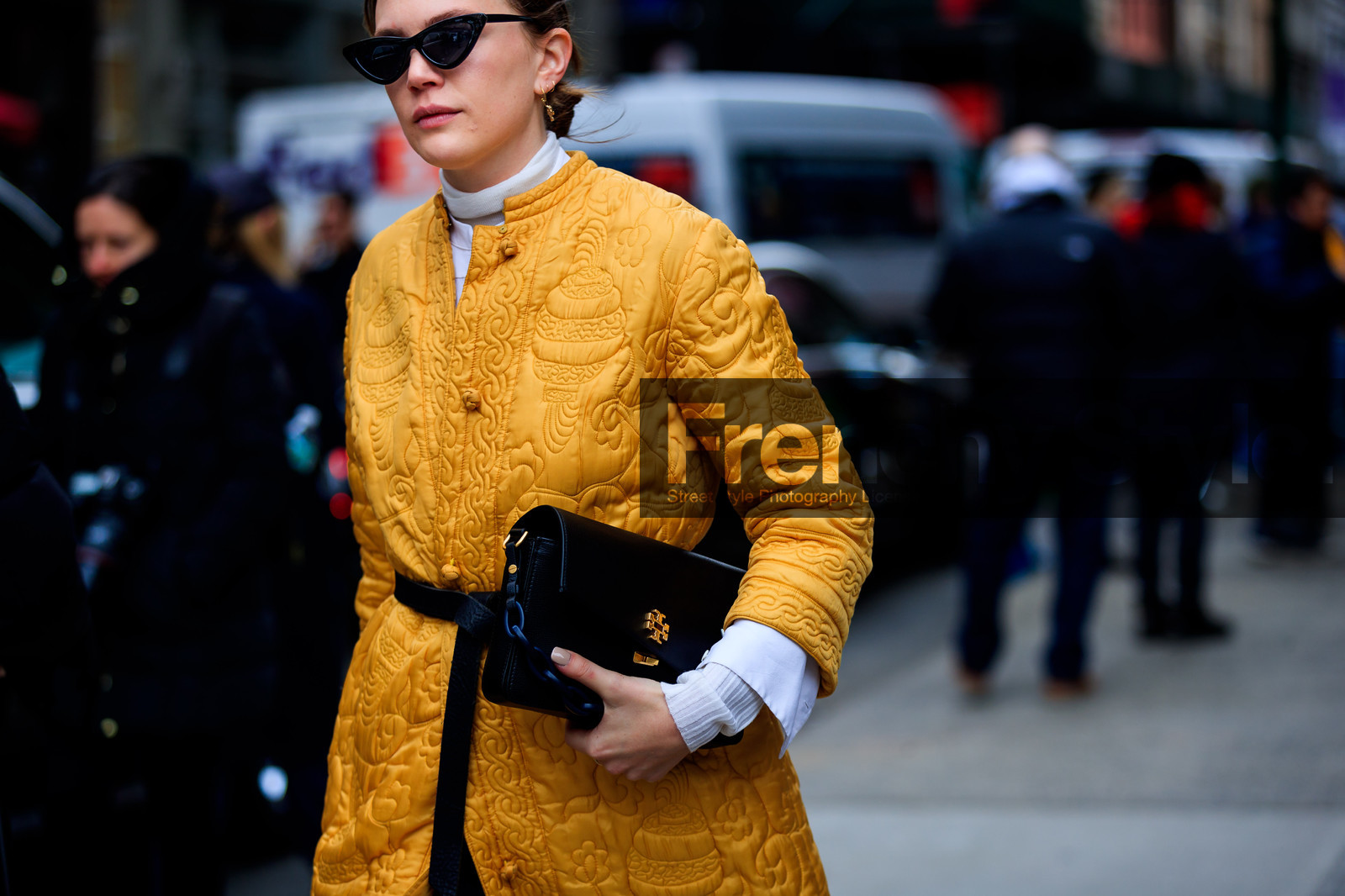 black bag, black belt, graphic jacket, leather bag, orange coat, printed jacket, sunglasses, street style, jonathan paciullo, FW, frenchystyle, fashion week, NYFW, NEW YORK, AUTUMN WINTER 2018-2019, AW 18-19, FALL WINTER 2018-2019, FW 18-19, atmosphere details, horizontal, detail