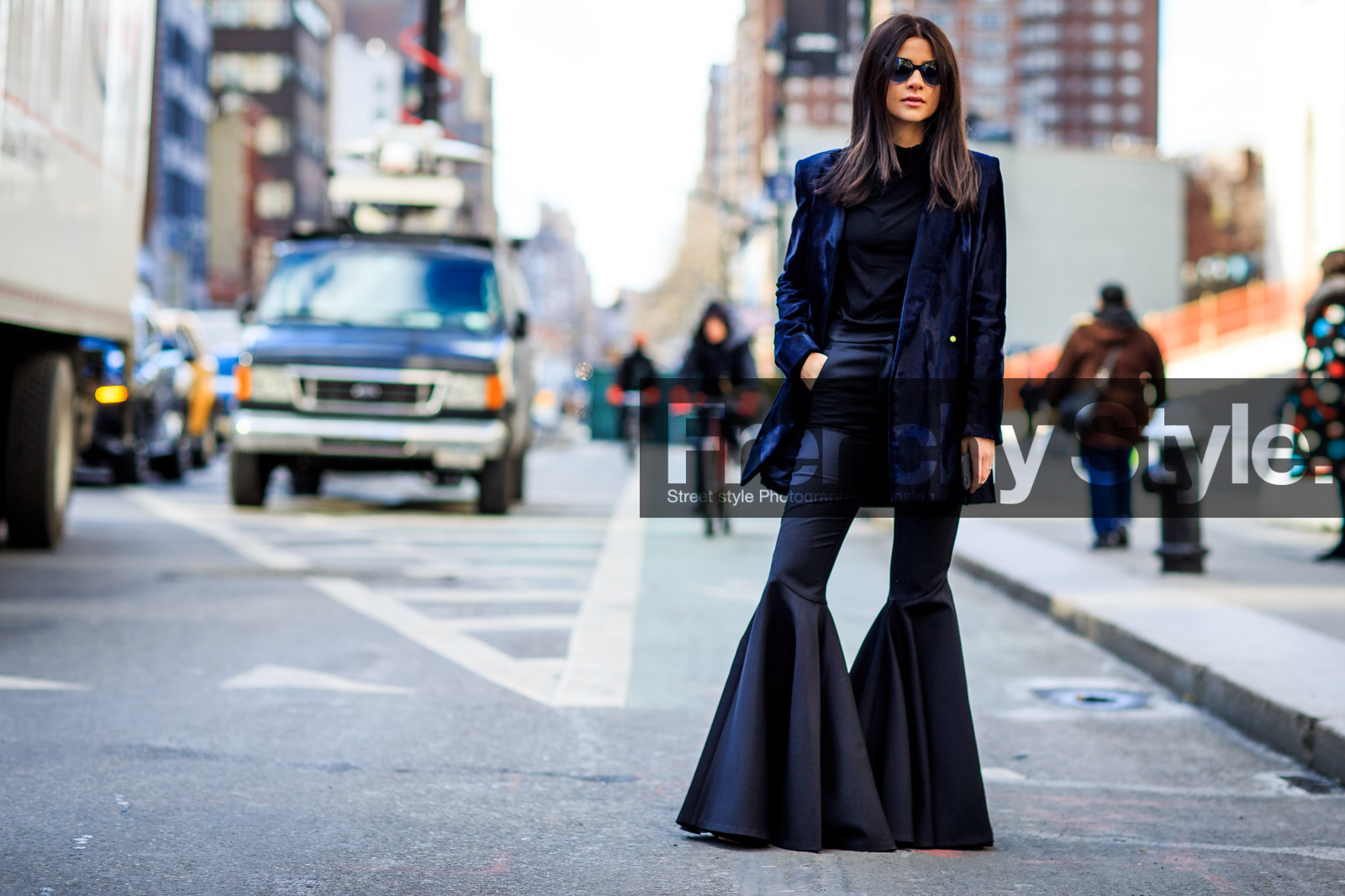 atmosphere details, AUTUMN WINTER 2016-2017, AW 16-17, black pants, blazer, blue jacket, FALL WINTER 2016-2017, fashion week, frenchystyle, full length, FW, FW 16-17, horizontal, jonathan paciullo, Lainy Hedaya, NEW YORK, NYFW, street style, sunglasses, trousers, wide pants, woman