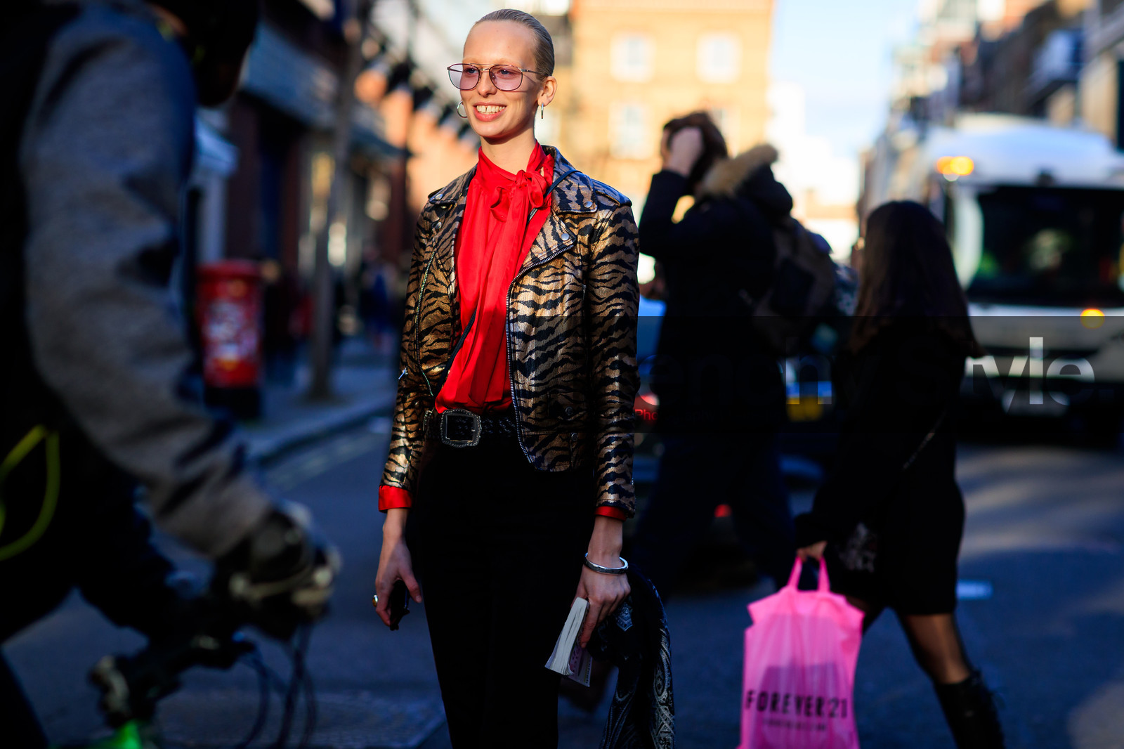 animal print, black bandana, bronze, brown belt, brown pants, earrings, graphic jacket, printed jacket, red shirt, sunglasses, trousers, zebra, street style, jonathan paciullo, FW, frenchystyle, fashion week, LFW, LONDON, AUTUMN WINTER 2018-2019, AW 18-19, FALL WINTER 2018-2019, FW 18-19, horizontal, atmosphere details, detail, model, lili sumner