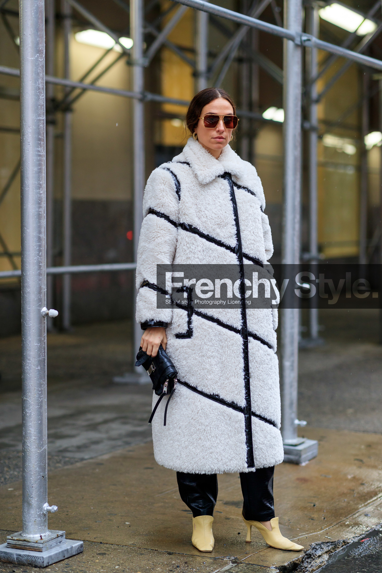 erika boldrin, white coat, black polish coat, vinyl coat, striped coat, fur coat, black leather pants, animal skin pants, yellow leather shoes, high heels shoes, black leather clutch, metalic frame sunglasses, geometric shape glasses, aviator sunglasses, hoop earrings, golden earrings, fashion week, frenchystyle, FW, jonathan paciullo, street style, NYFW, NEW YORK, AUTUMN WINTER 2020-2021, FALL WINTER 2020-2021, FW 20-21, vertical, full length