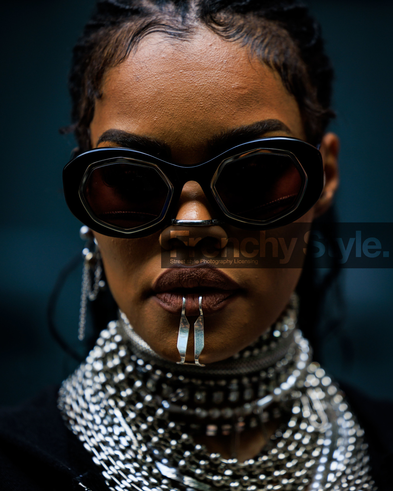 jonathan paciullo, FW, frenchystyle, fashion week, street style, vertical, detail, atmosphere details, NYFW, NEW YORK, SPRING SUMMER 2024, SS 24