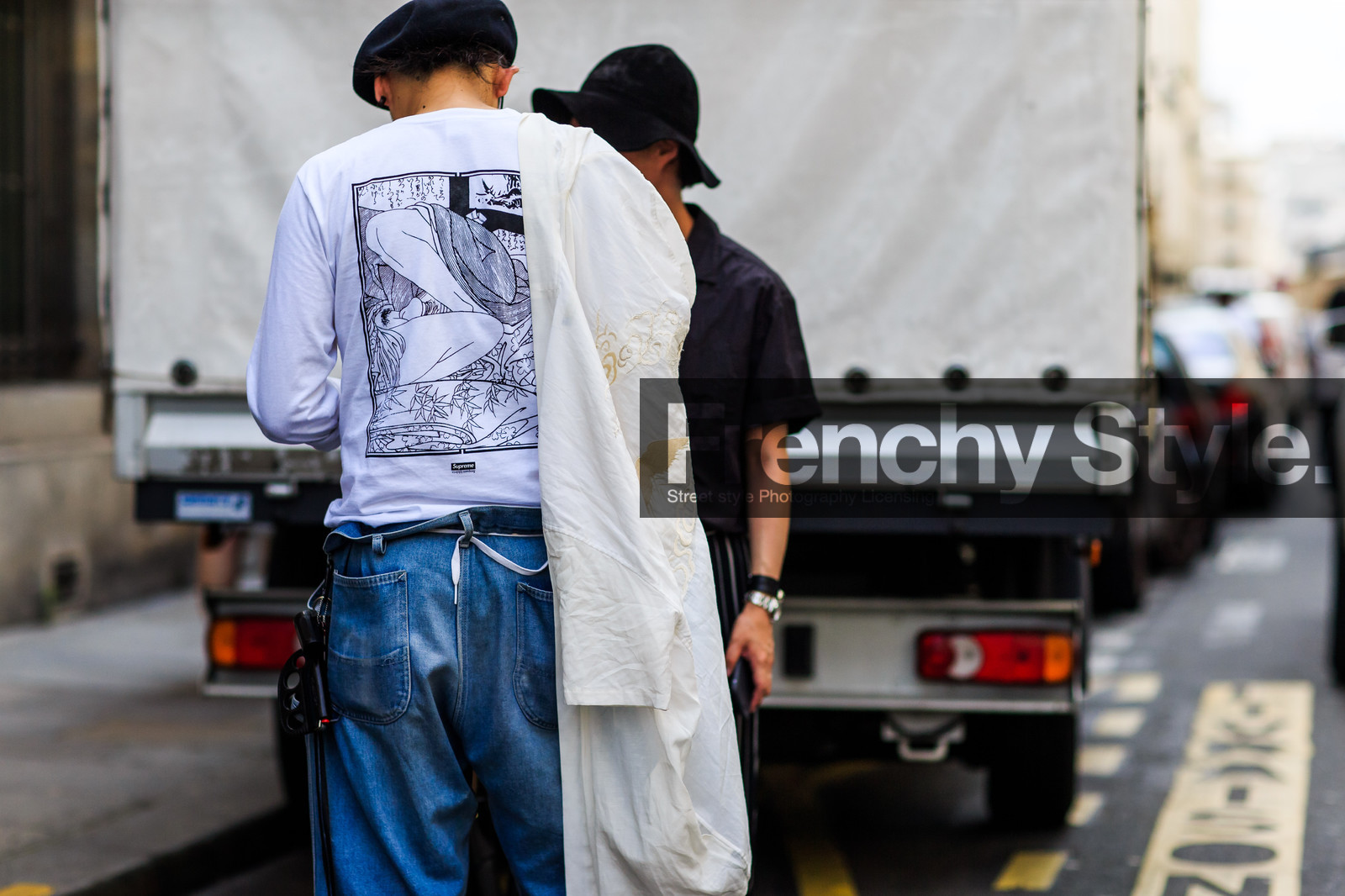 atmosphere details, back detail, beret, black hat, blue denim, denim pants, detail, drawings, fashion week, frenchystyle, FW, horizontal, jeans, jonathan paciullo, MENSWEAR, PARIS, PFW, printed t shirt, SPRING SUMMER 2017, SS 17, street style, supreme, trousers, white coat, white t shirt