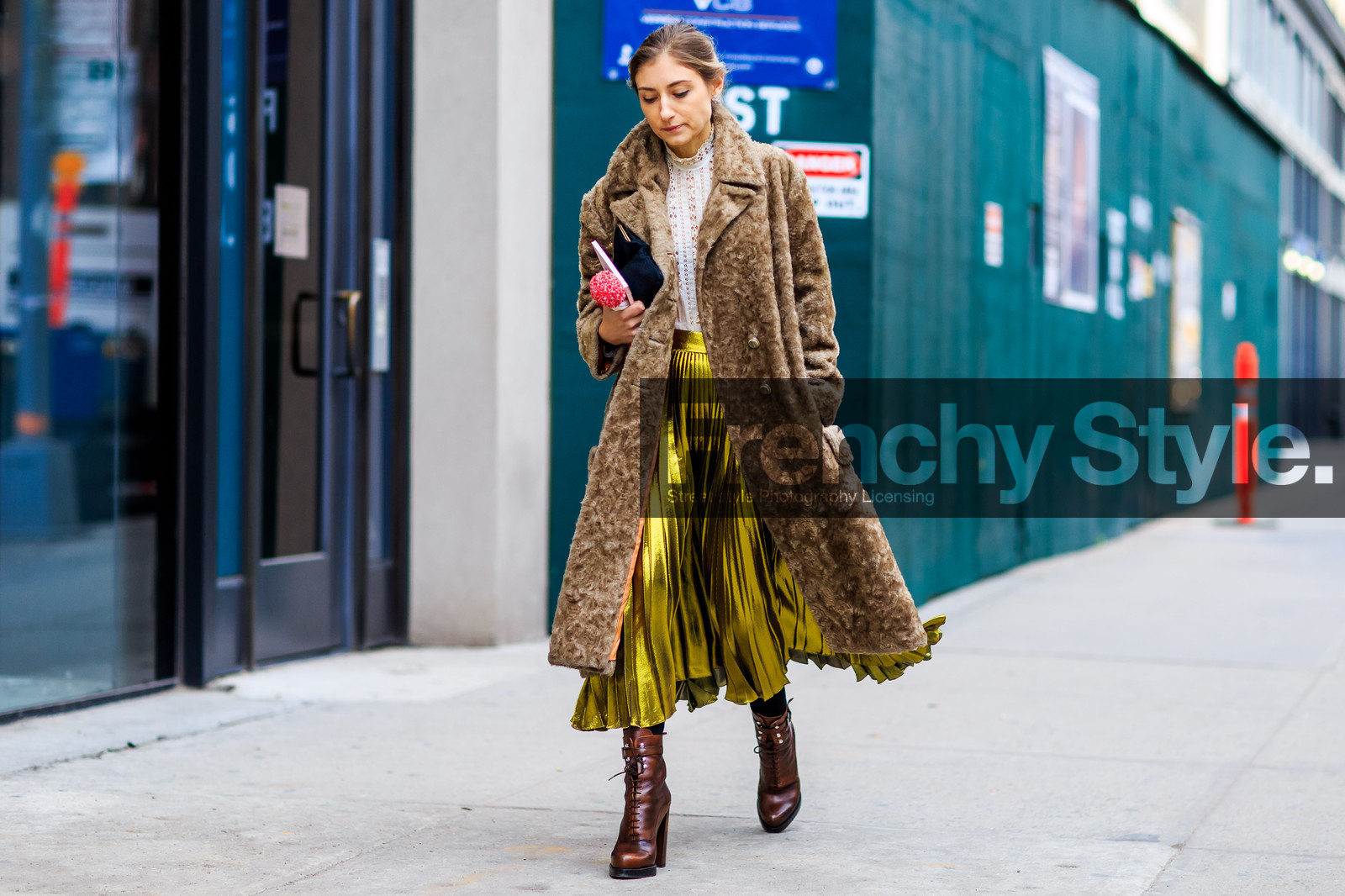 atmosphere details, AUTUMN WINTER 2016-2017, AW 16-17, brown boots, brown coat, brown fur, FALL WINTER 2016-2017, fashion week, frenchystyle, full length, fur coat, FW, FW 16-17, glitter, golden skirt, gucci, high boots, high heels, horizontal, jenny walton, jonathan paciullo, lace top, lace up shoes, leather boots, metallic, NEW YORK, NYFW, pleated skirt, shiny, street style, woman