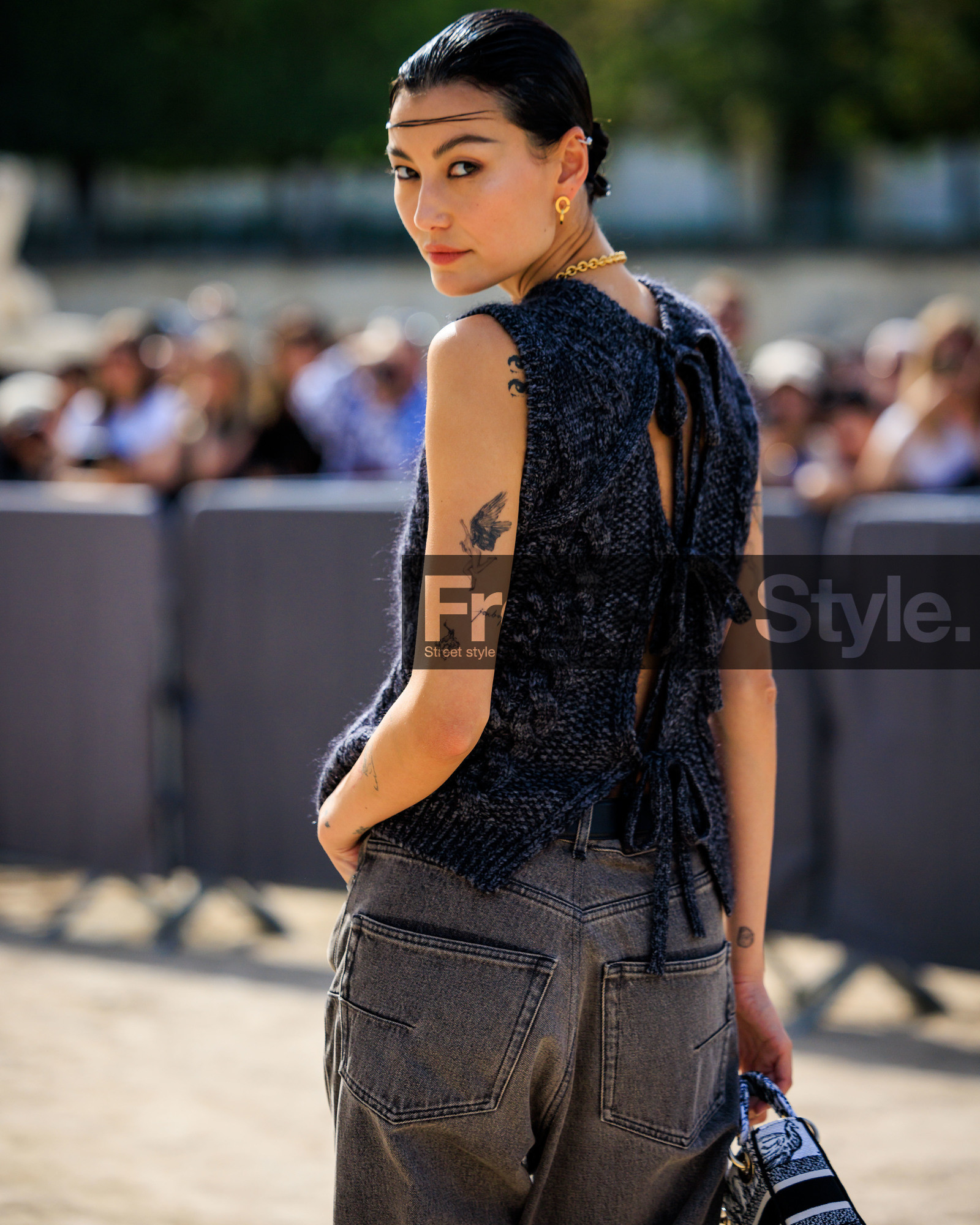fashion week, frenchystyle, FW, jonathan paciullo, street style, PFW, PARIS, SPRING SUMMER 2024, SS 24, vertical, atmosphere details, detail